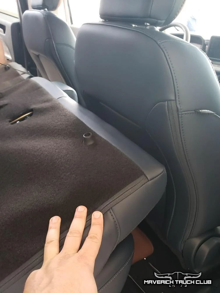 Ford Maverick Hybrid Maverick showing 37.4 MPG + rear seats folded w/ headrests removed (pics) Hybrid Maverick Lariat Carbonized Gray 7