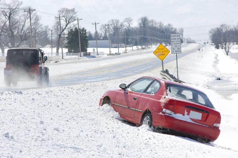 Ford Maverick Does anyone else want front tow hooks on their Maverick? car-stuck-in-snow1