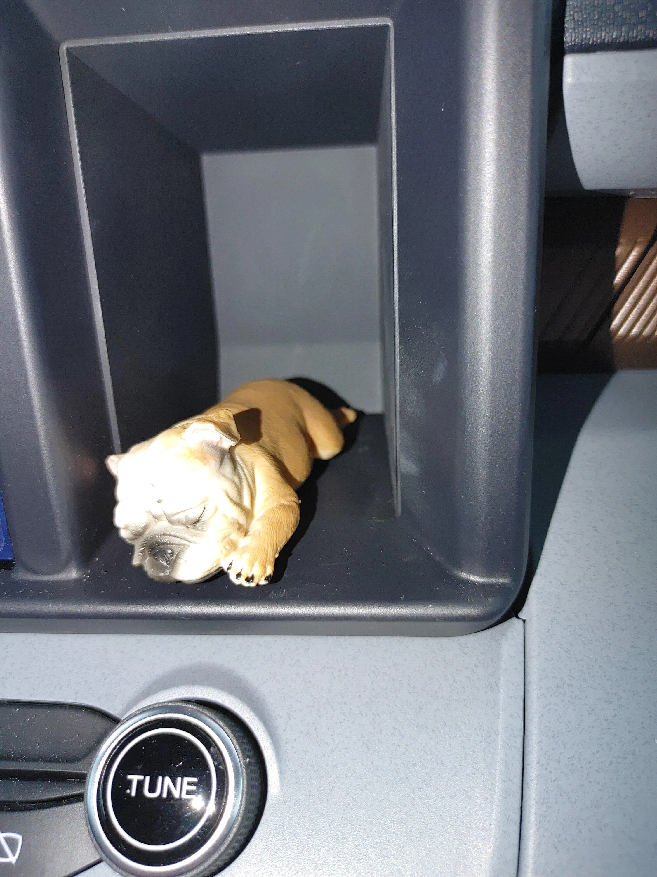 Ford Maverick Dash cubby hole -- what's in yours? 📸 0711221314