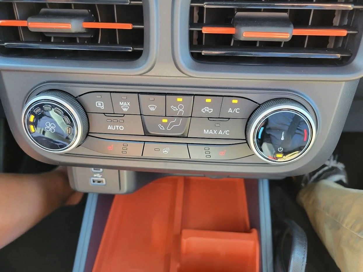 Ford Maverick XLT Climate Control Display Missing 20220804_153421