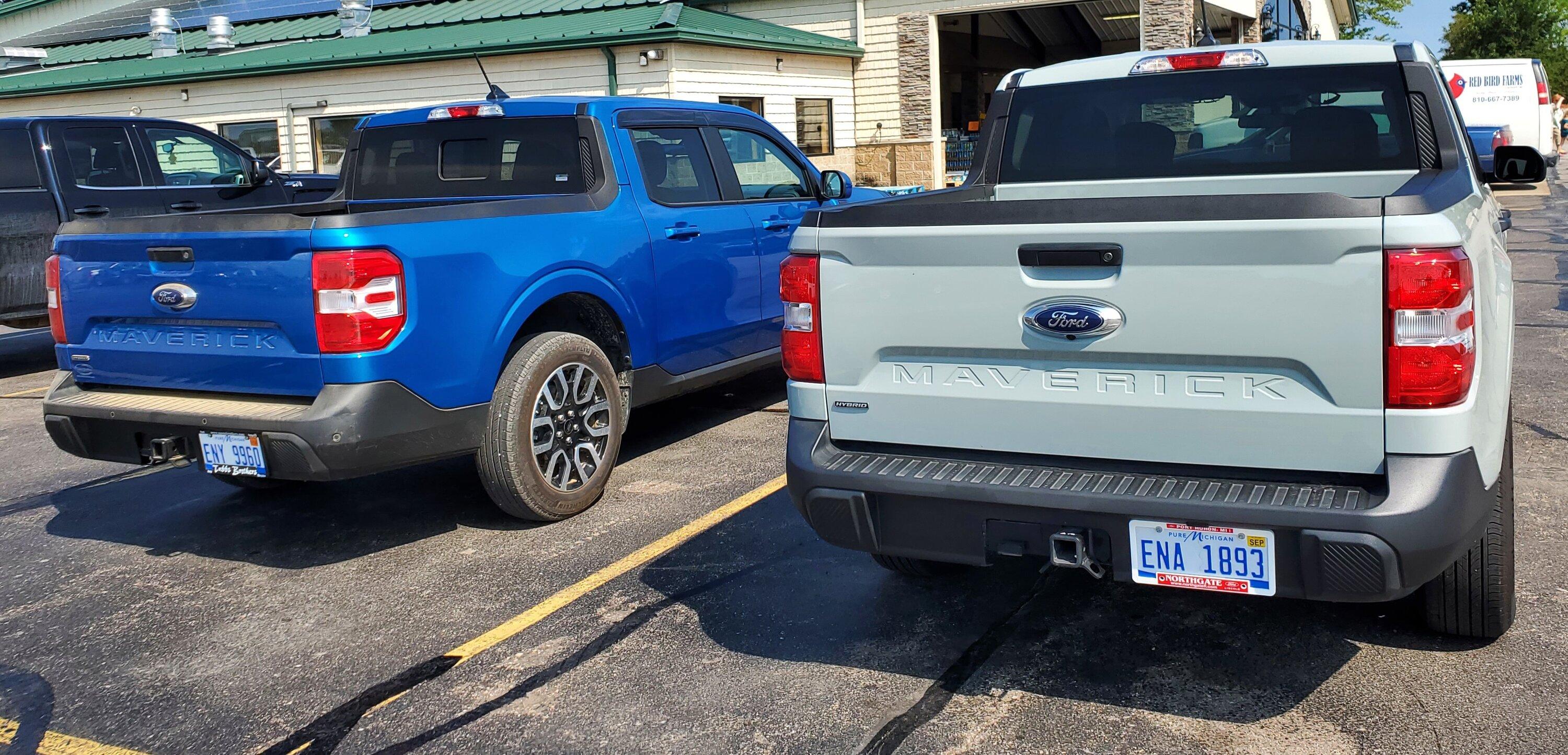 Ford Maverick Hybrids out in the wild in Michigan 20220805_110732
