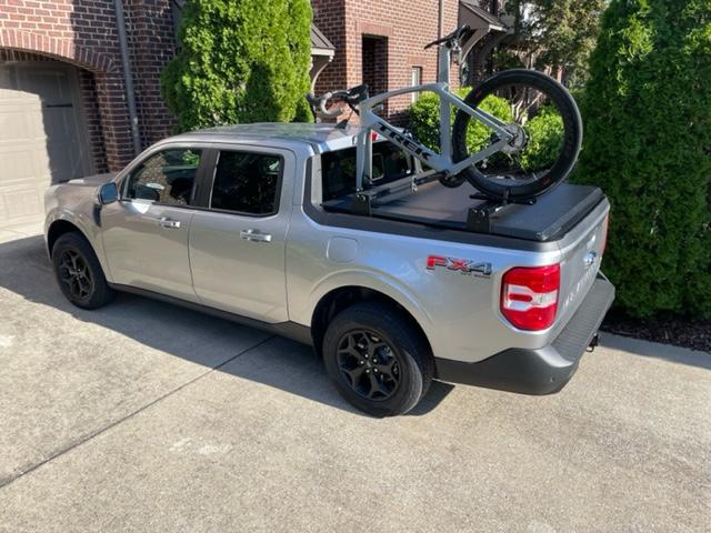 Ford Maverick BillieBars, Bike Carrier, and Roll Up Tonneau BB143359-1E82-4DD7-9136-6A452AB4F907