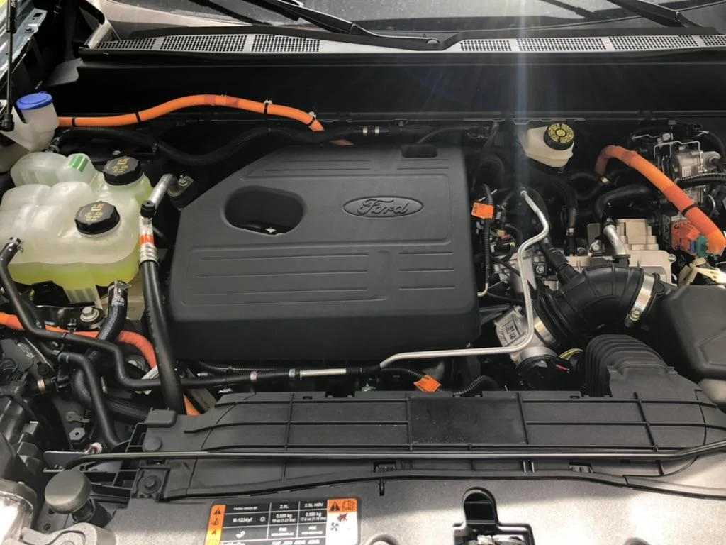 Ford Maverick Engine cover for 2.5L Hybrid Maverick? 46F28573-840F-44DB-85CE-C1789310ACBF_1_105_c
