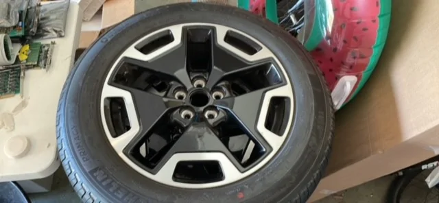 Ford Maverick Set of 18" Outerbanks Wheels w/Michelins $800 1