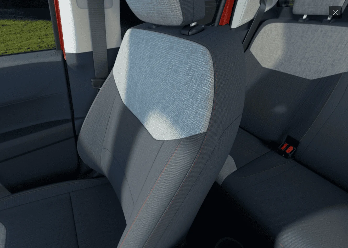 Ford Maverick 2023 blue interior with red/orange stitching? 2023 XLT interior
