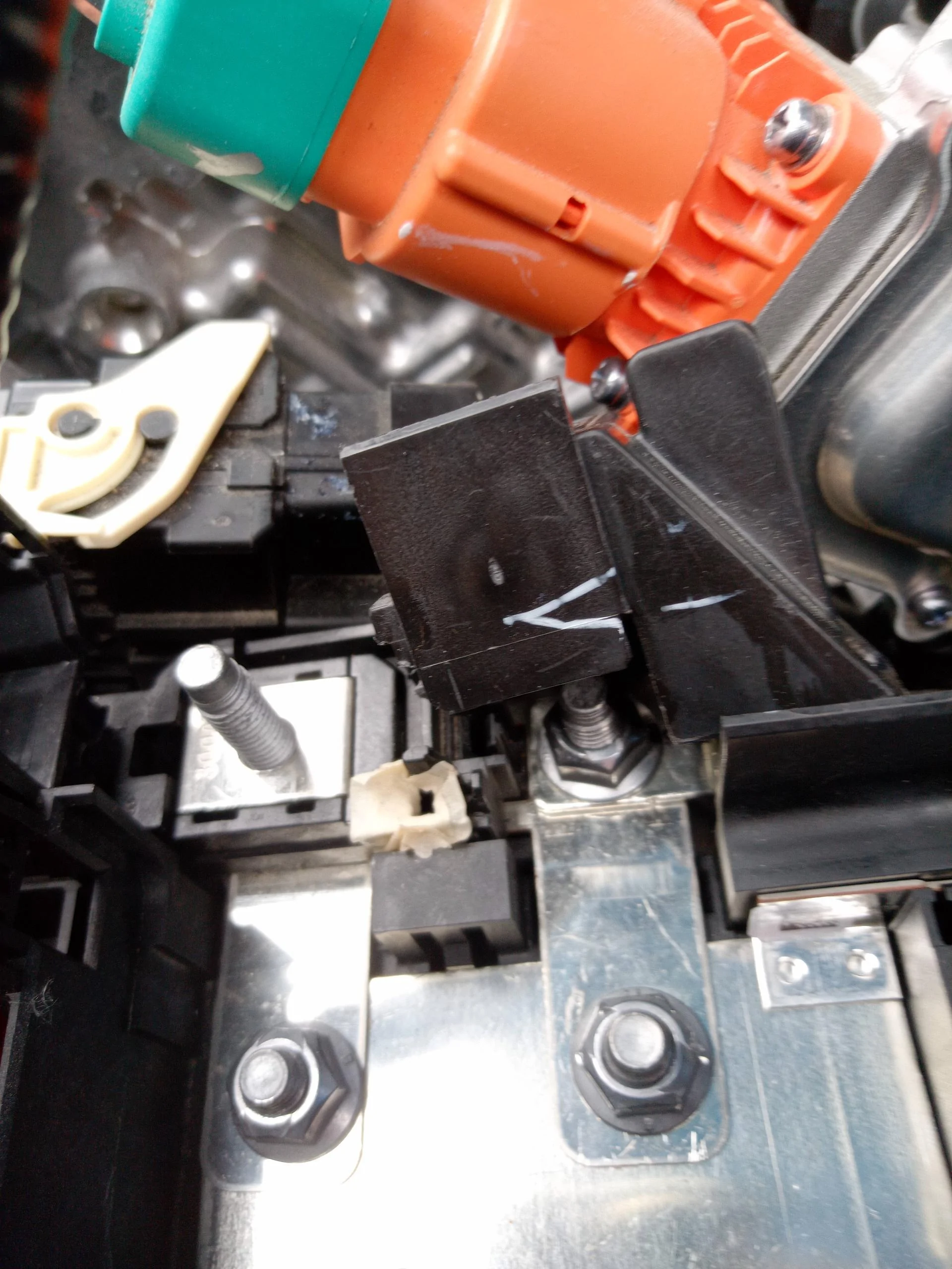 Ford Maverick Hybrid cable clamp. IMG_20220809_102154_208