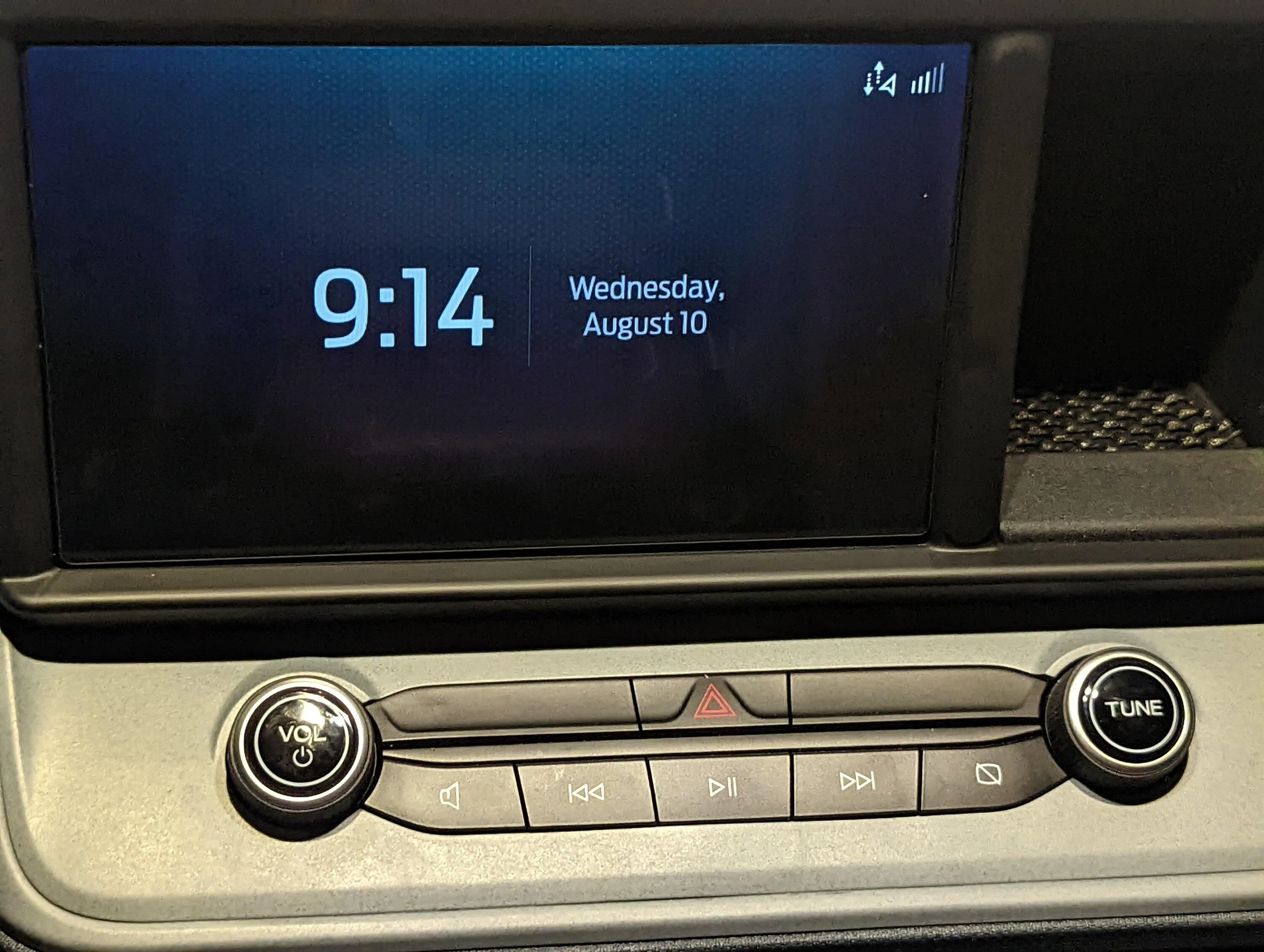 Ford Maverick Display Clock on 6.5" XLT FX4 Screen PXL_20220810_141449144