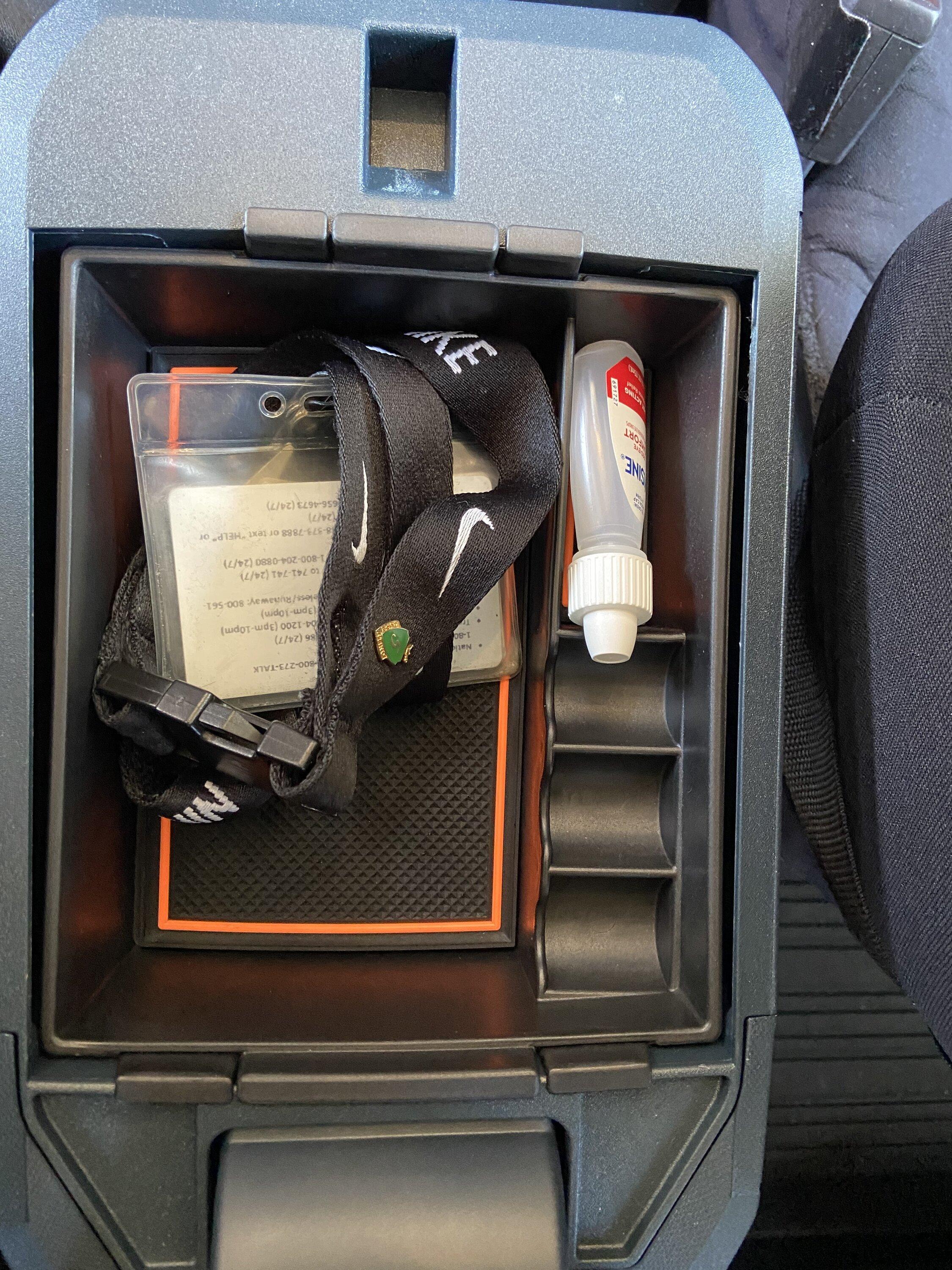 Ford Maverick Console organizer with orange F237623F-8DCC-4AB7-8930-1B8AF13ED0FD