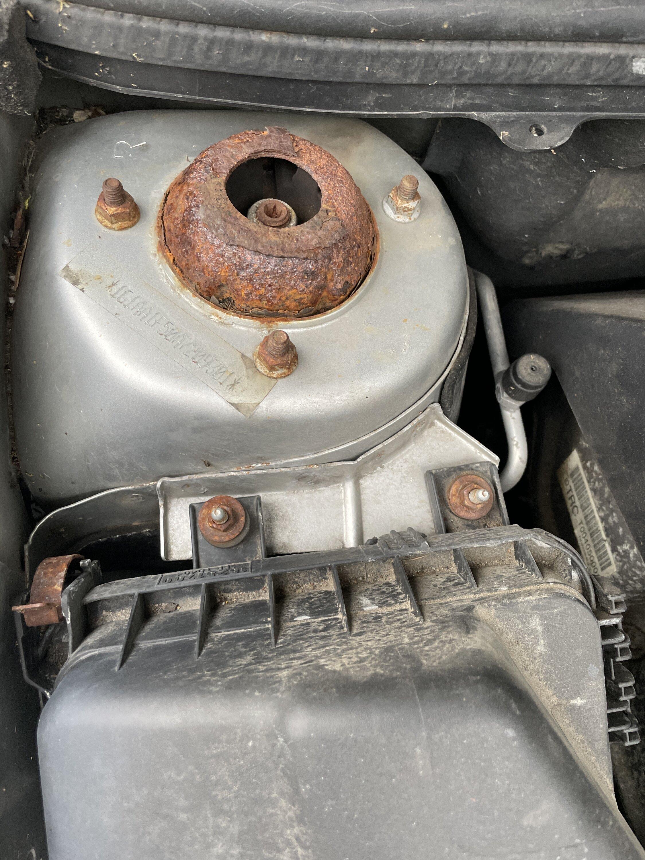 Ford Maverick Cutting corners image