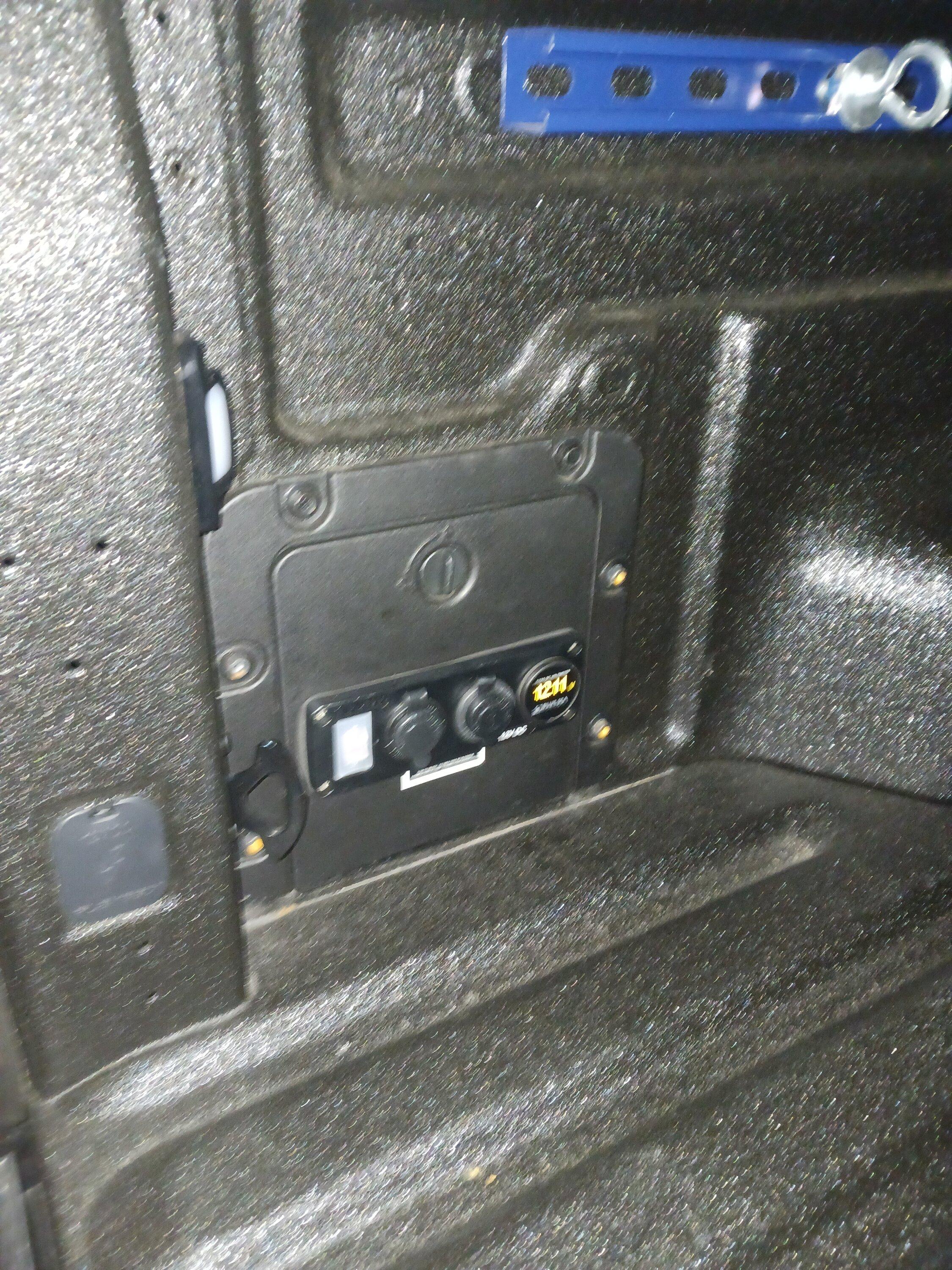 Ford Maverick Added drl to front end, power to bed, touch lumen lights 20220815_231410