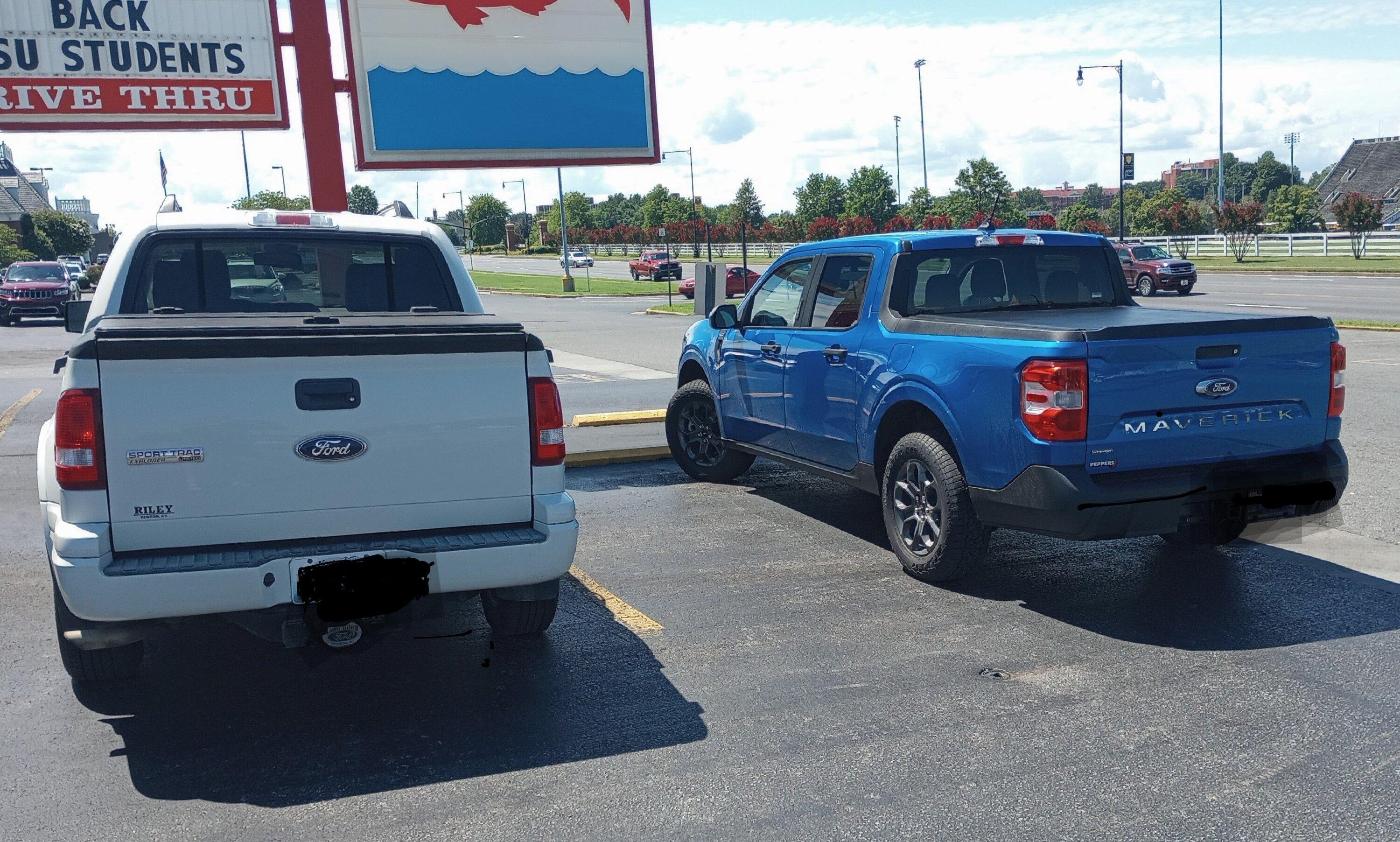 Ford Maverick Sport Trac & Maverick side by side 🤔 IMG_20220817_120804533~4