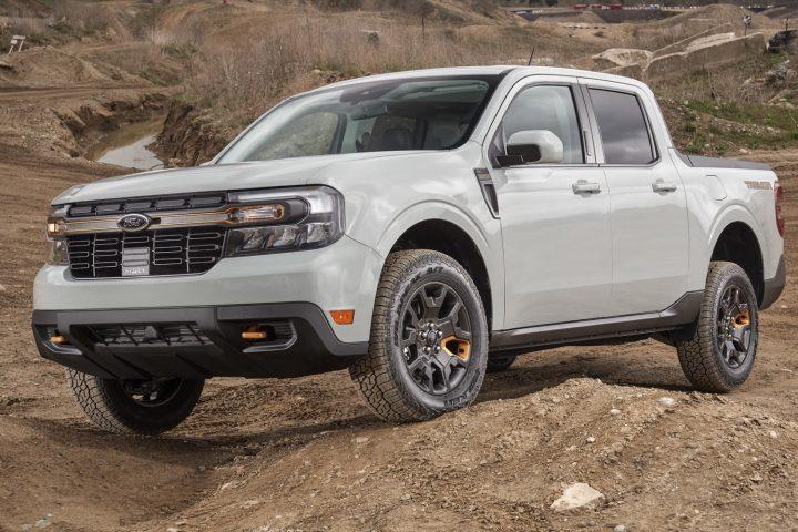 Ford Maverick Tremor Package Appearance photos (on white Maverick) Exterior-041-off-road-front-three-quarters-720x480