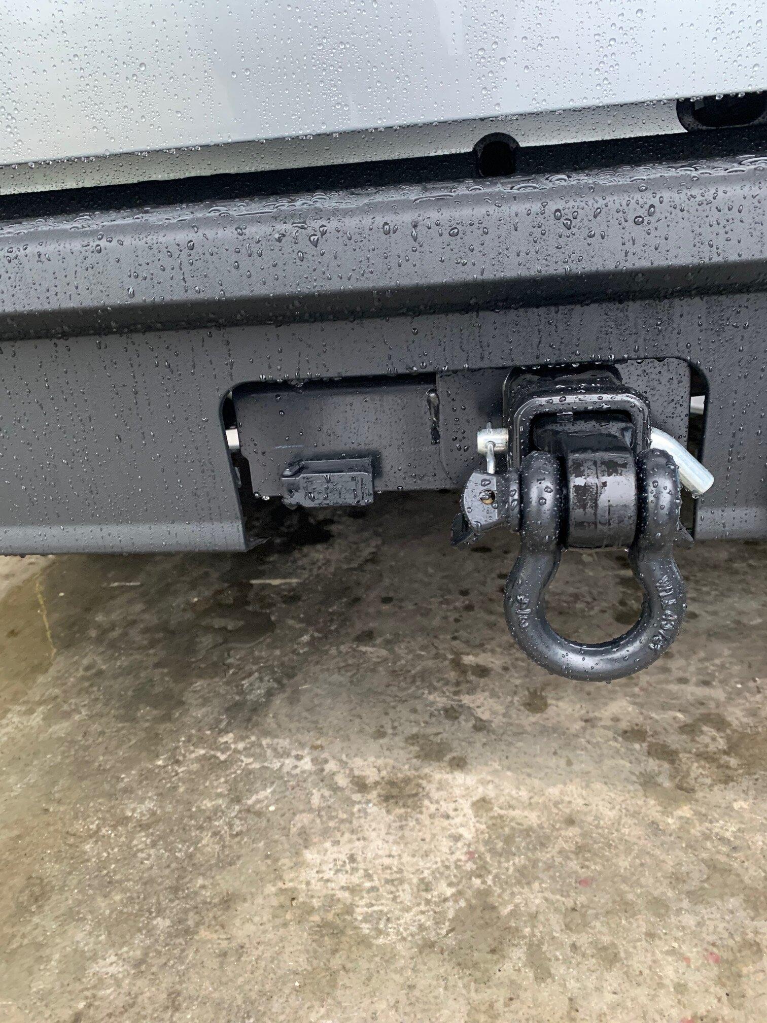 Ford Maverick Show your Trailer-Towing Hitch Covers or Accessories Mav_Shackle