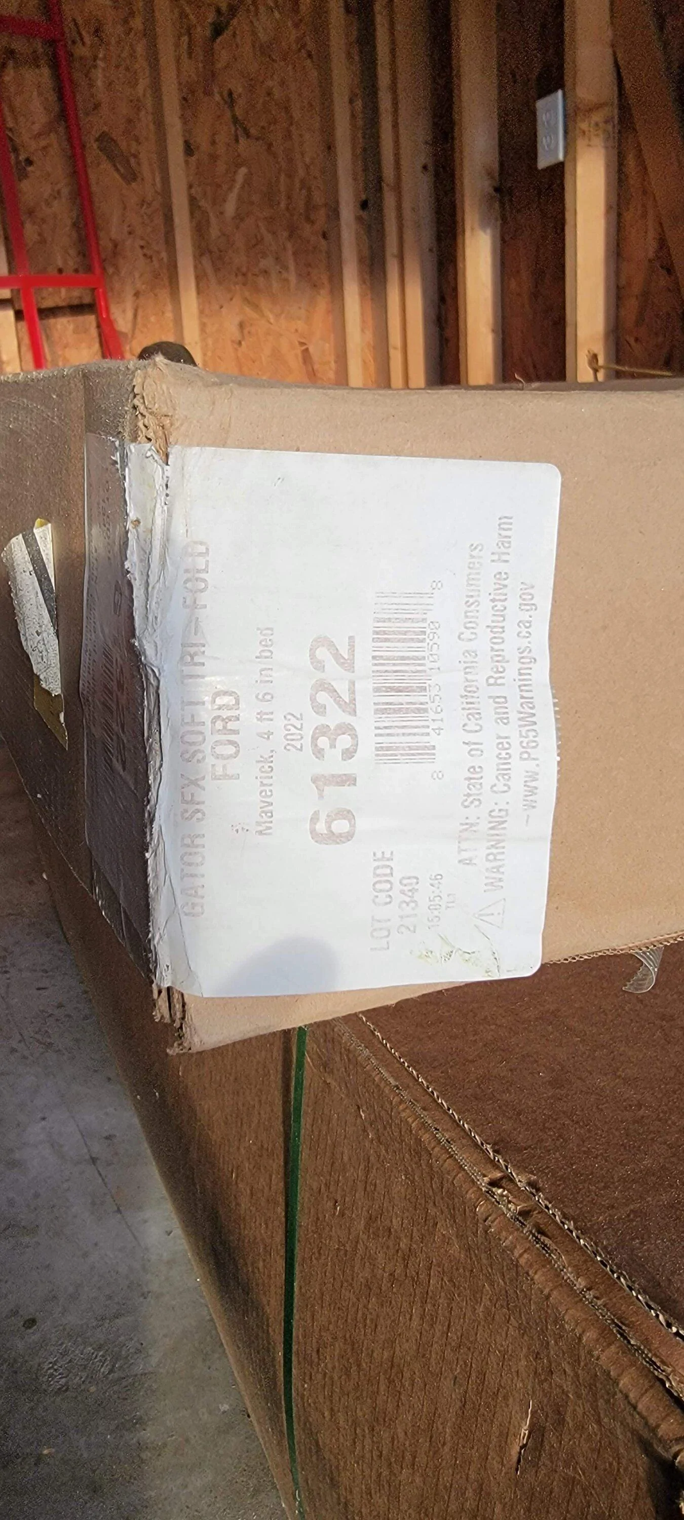 Ford Maverick Gator SFX tri-fold tonneau NIB cover in North Alabam 20220822_183031