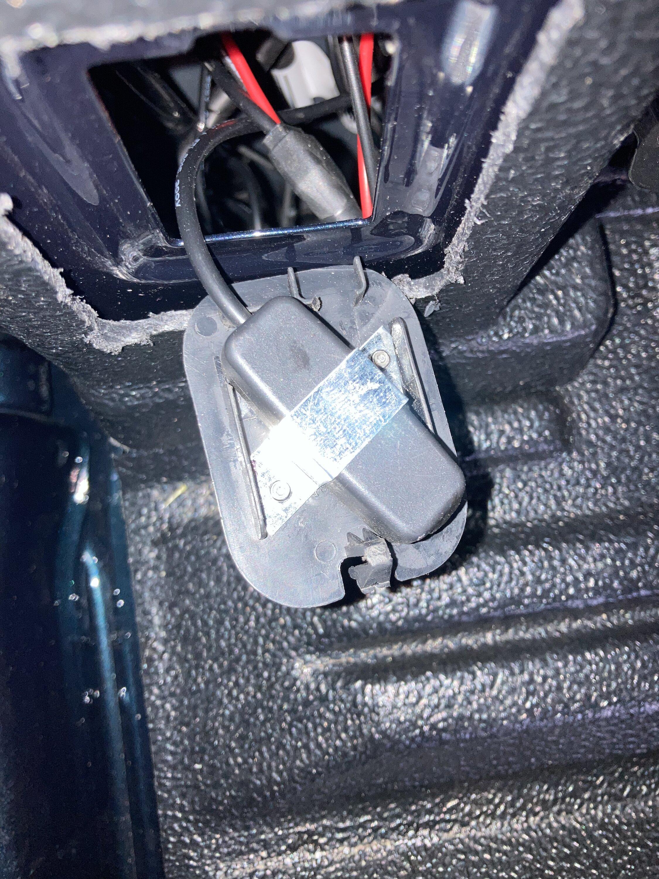 Ford Maverick I added USB power and lighting to my XLT truck bed - DIY writeup & photos EBD031C1-0ADF-49EB-941B-DDD11A1D6EFB