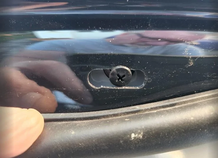 Ford Maverick AVS Bugflector II Installation Problem. Am I missing something here? mav scr