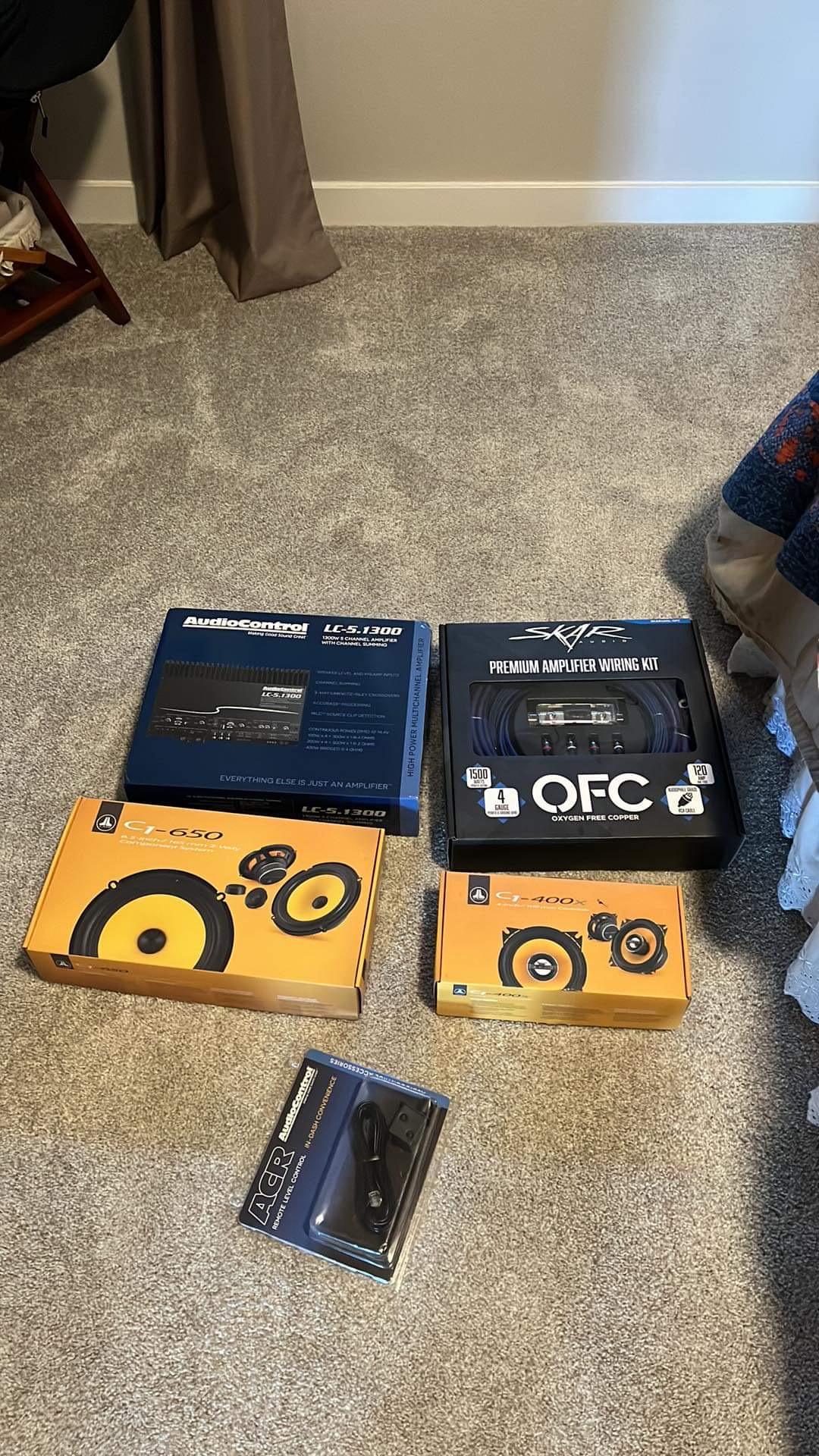 Ford Maverick XLT stereo is terrible 🤨 A717DAFA-3DB5-4DAB-BA12-9610E111A774