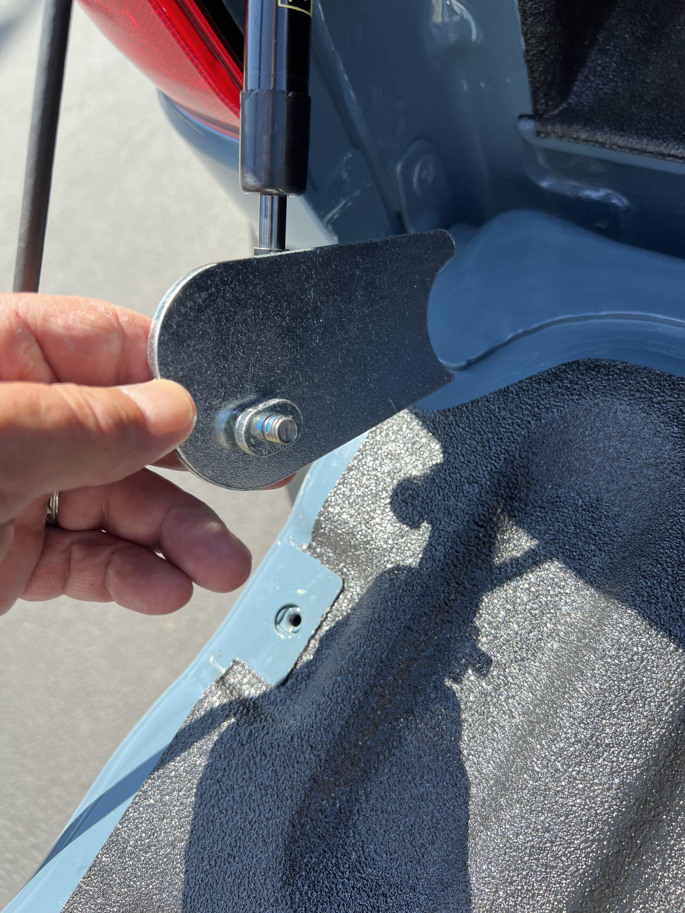 Ford Maverick Tailgate soft close fix IMG_1066