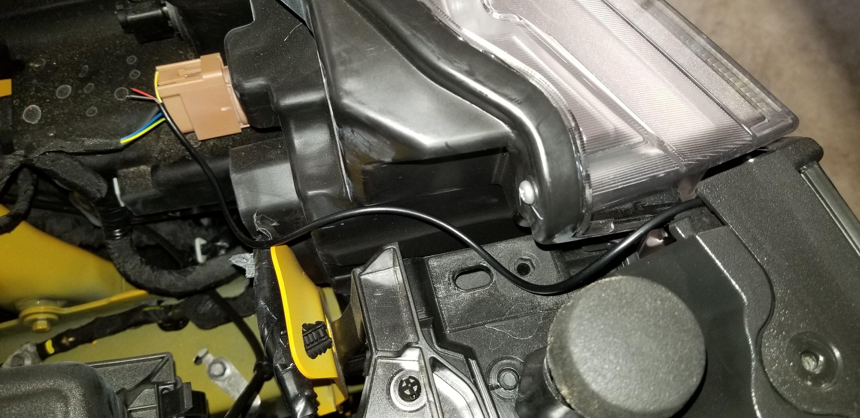 Ford Maverick Added Small DRL / Turn Signals to XLT 3g 20220704_120356