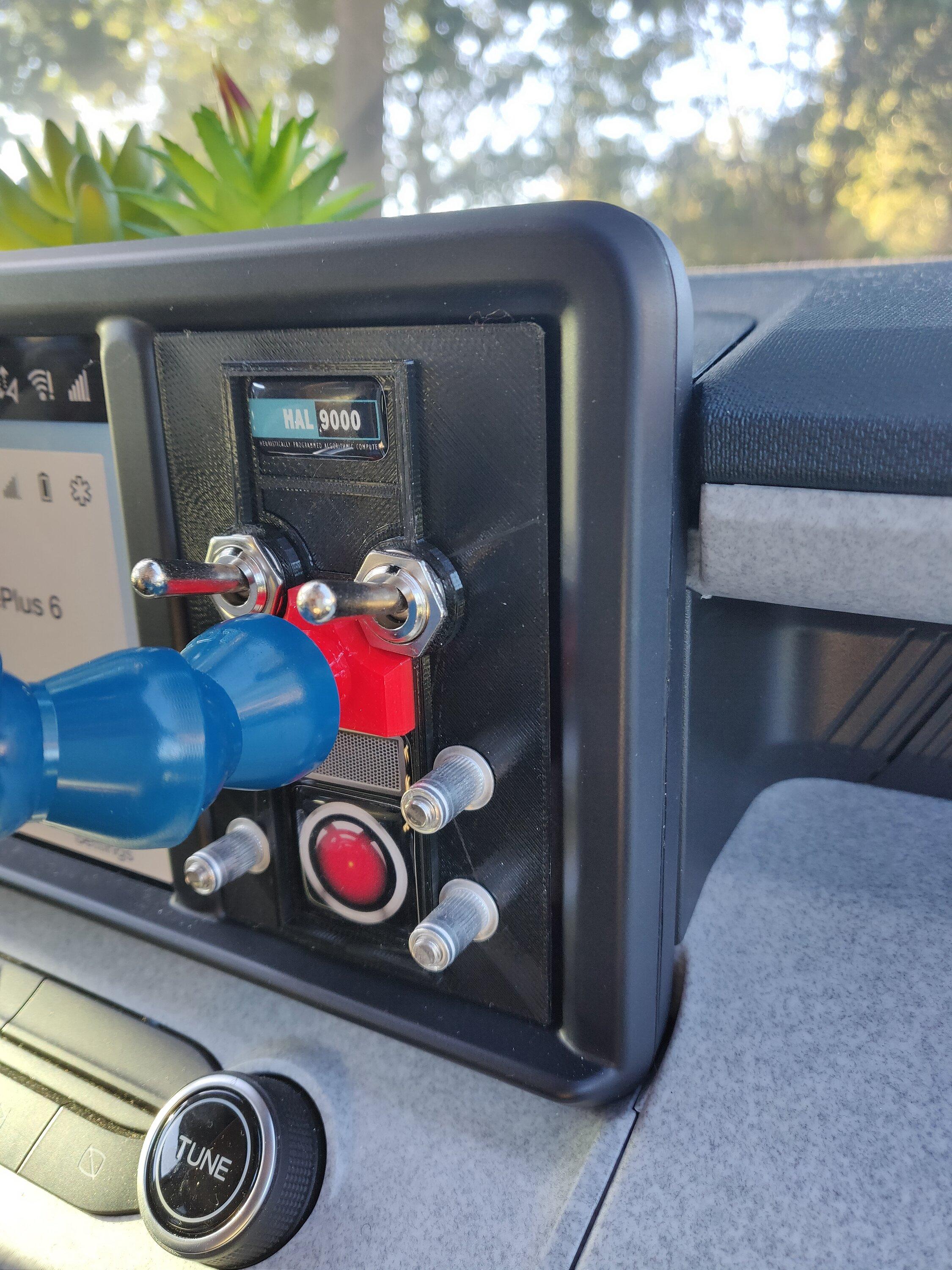 Ford Maverick Dash cubby hole -- what's in yours? 📸 IMG_20220829_072150