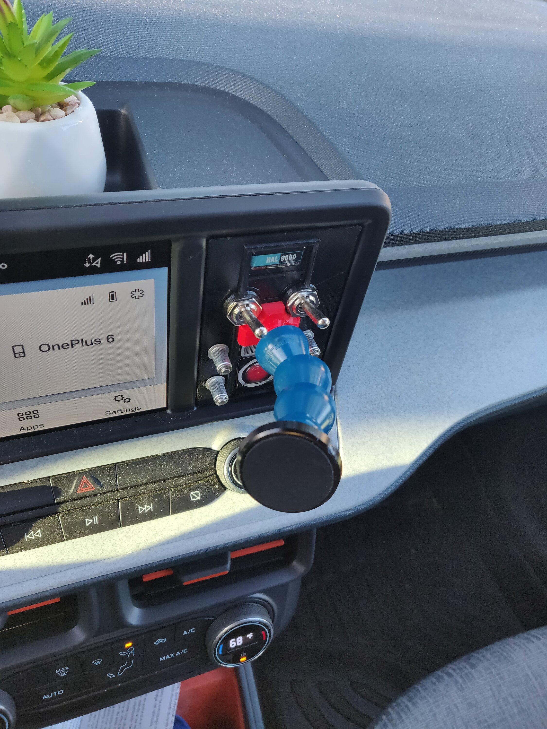 Ford Maverick Dash cubby hole -- what's in yours? 📸 IMG_20220829_072056