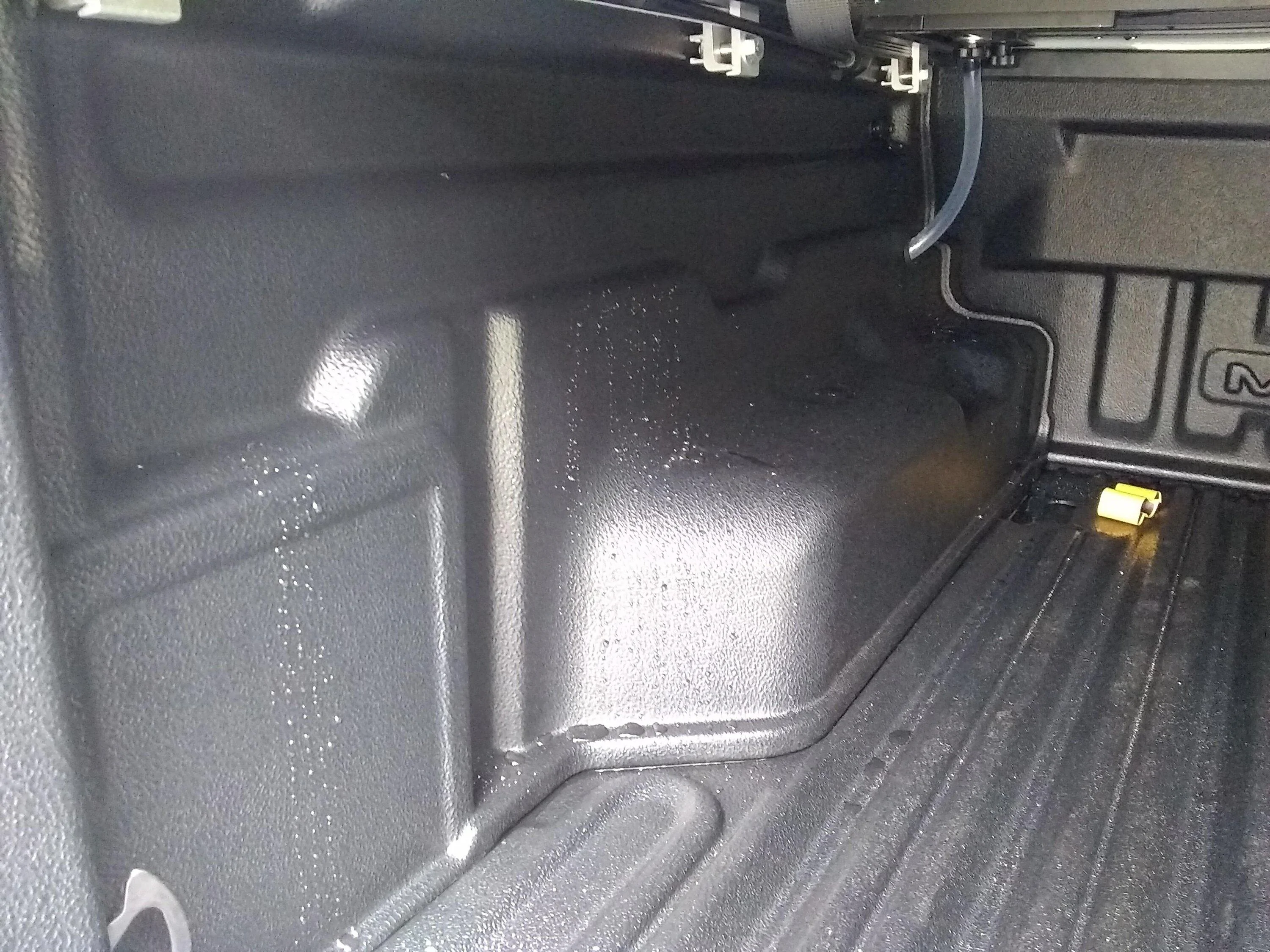 Ford Maverick Hard Folding Tonneau Cover bisoninsid