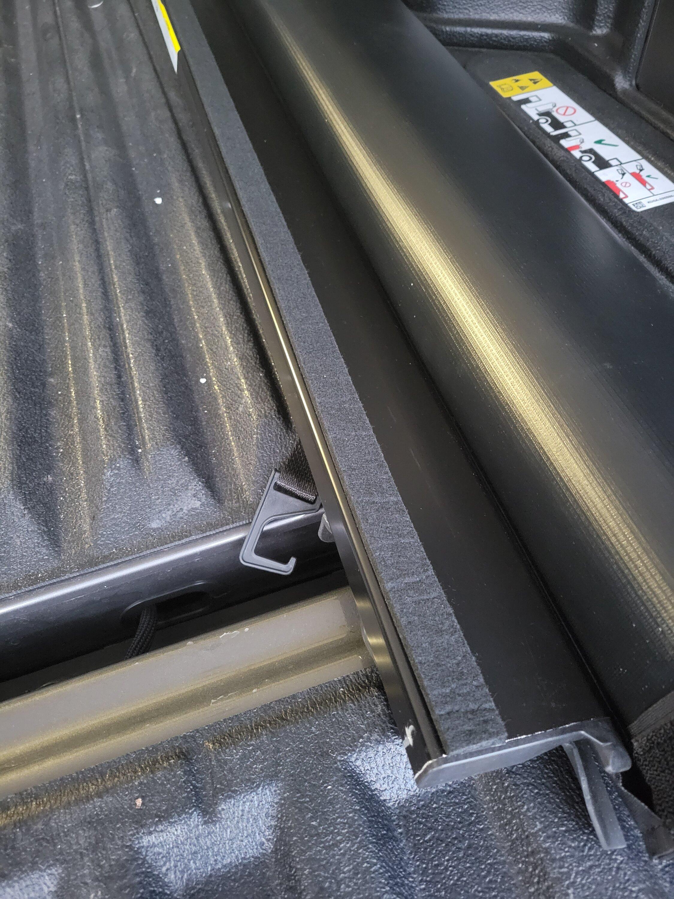 Ford Maverick Fluttering Roll-up Bed Cover with DIBL 20220830_195527