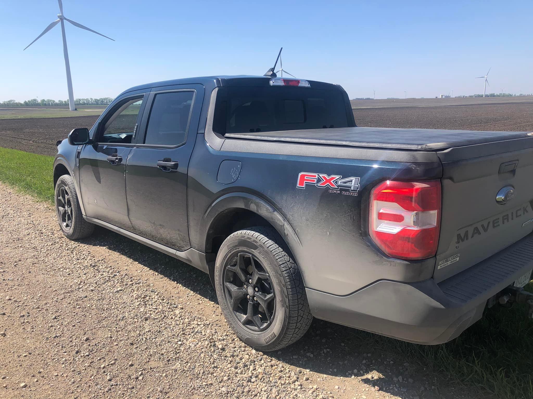 Ford Maverick Fx4 + 4k tow vs Tremor Mav1