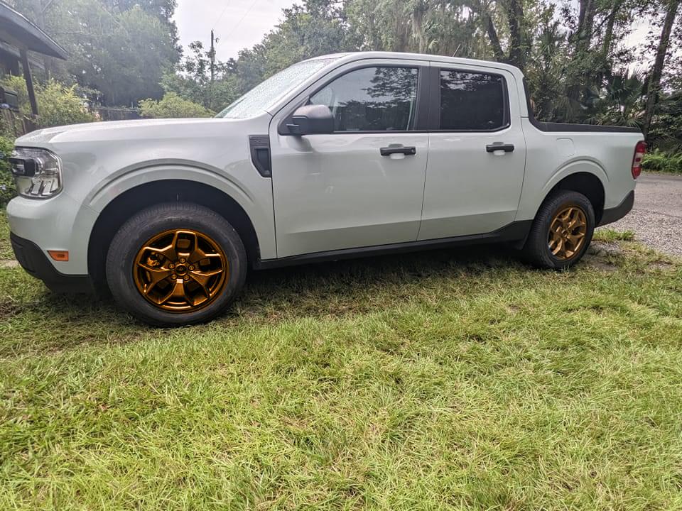 Ford Maverick Photoshop help, please and thanks bronze wheels