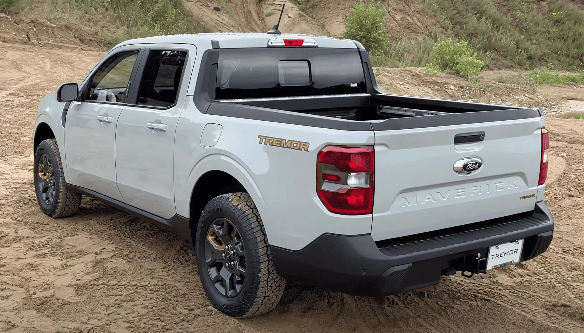 Ford Maverick Can someone explain? XLT interior vs XL interior Screen Shot 2022-09-05 at 12.25.46 PM
