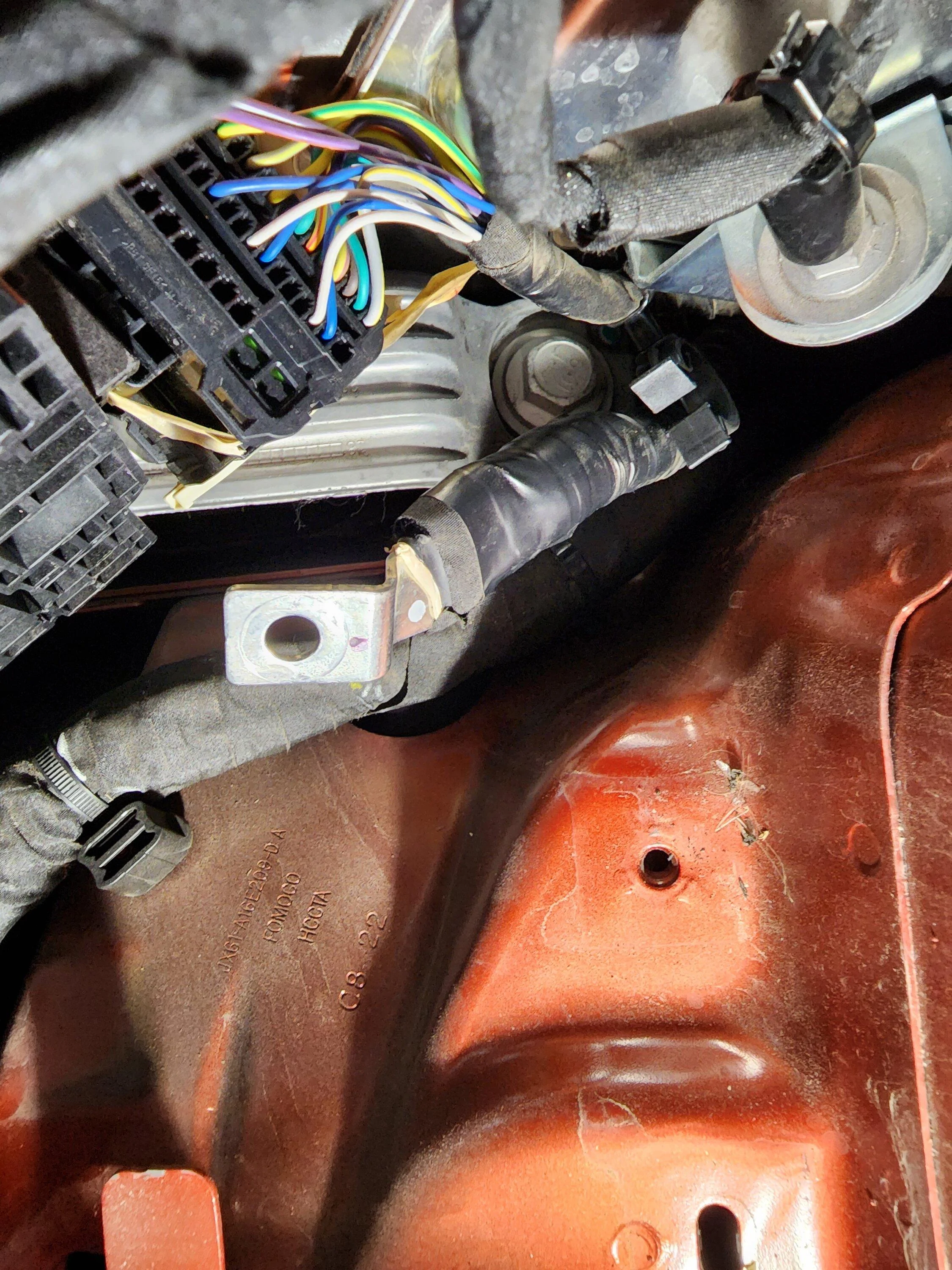 Ford Maverick Hybrid battery cable lug inspect 20220911_195034