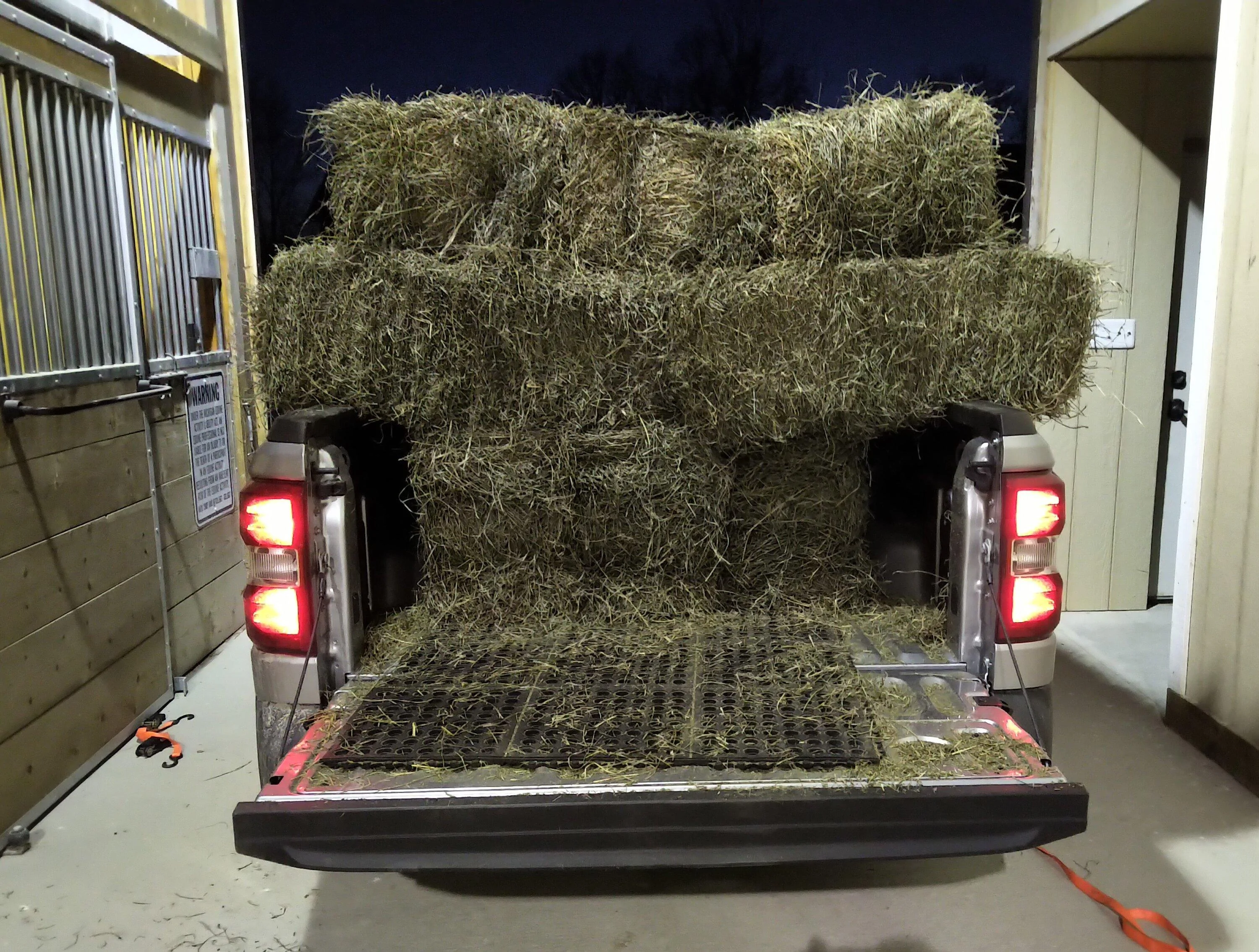 Ford Maverick I need to get a bed liner… Mav_HayHauling1