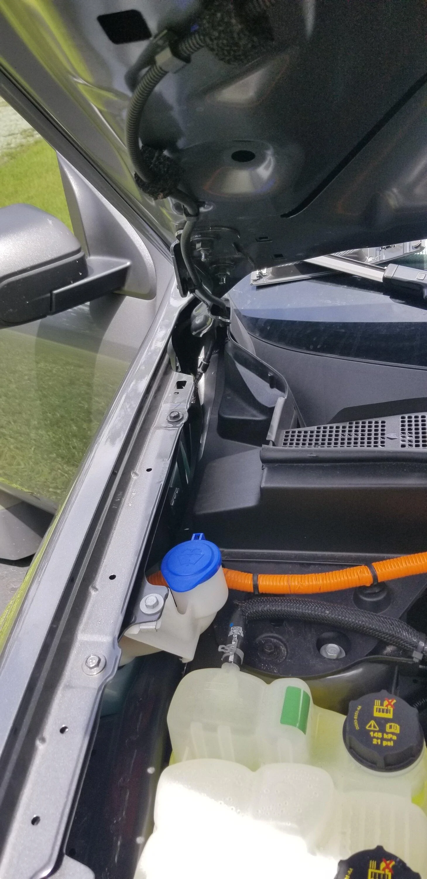 Ford Maverick Sirius XM Install in XL Hybrid- Commander Touch - Tool-Less (Almost) 20220915_131600