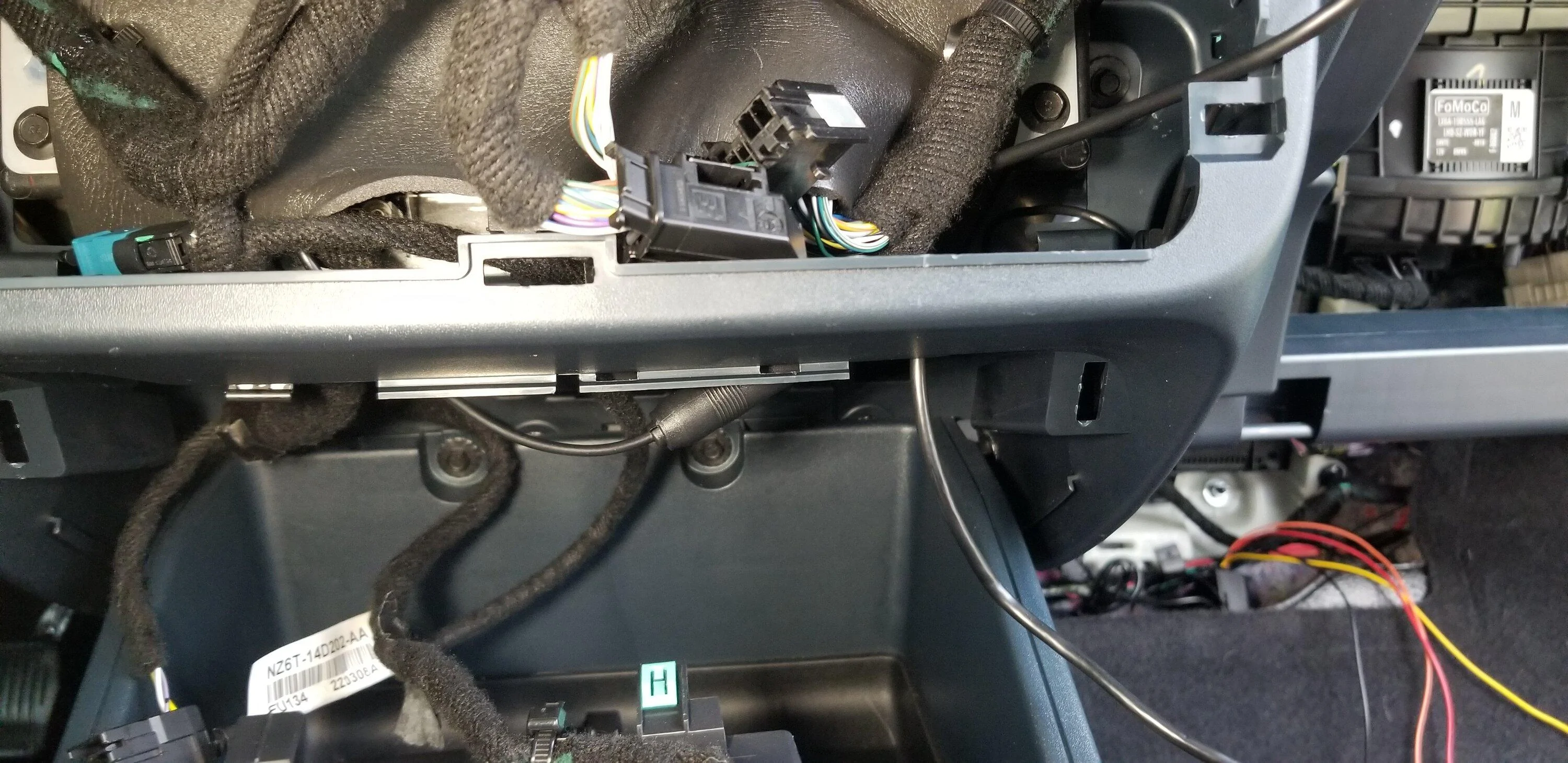 Ford Maverick Sirius XM Install in XL Hybrid- Commander Touch - Tool-Less (Almost) 20220915_133512