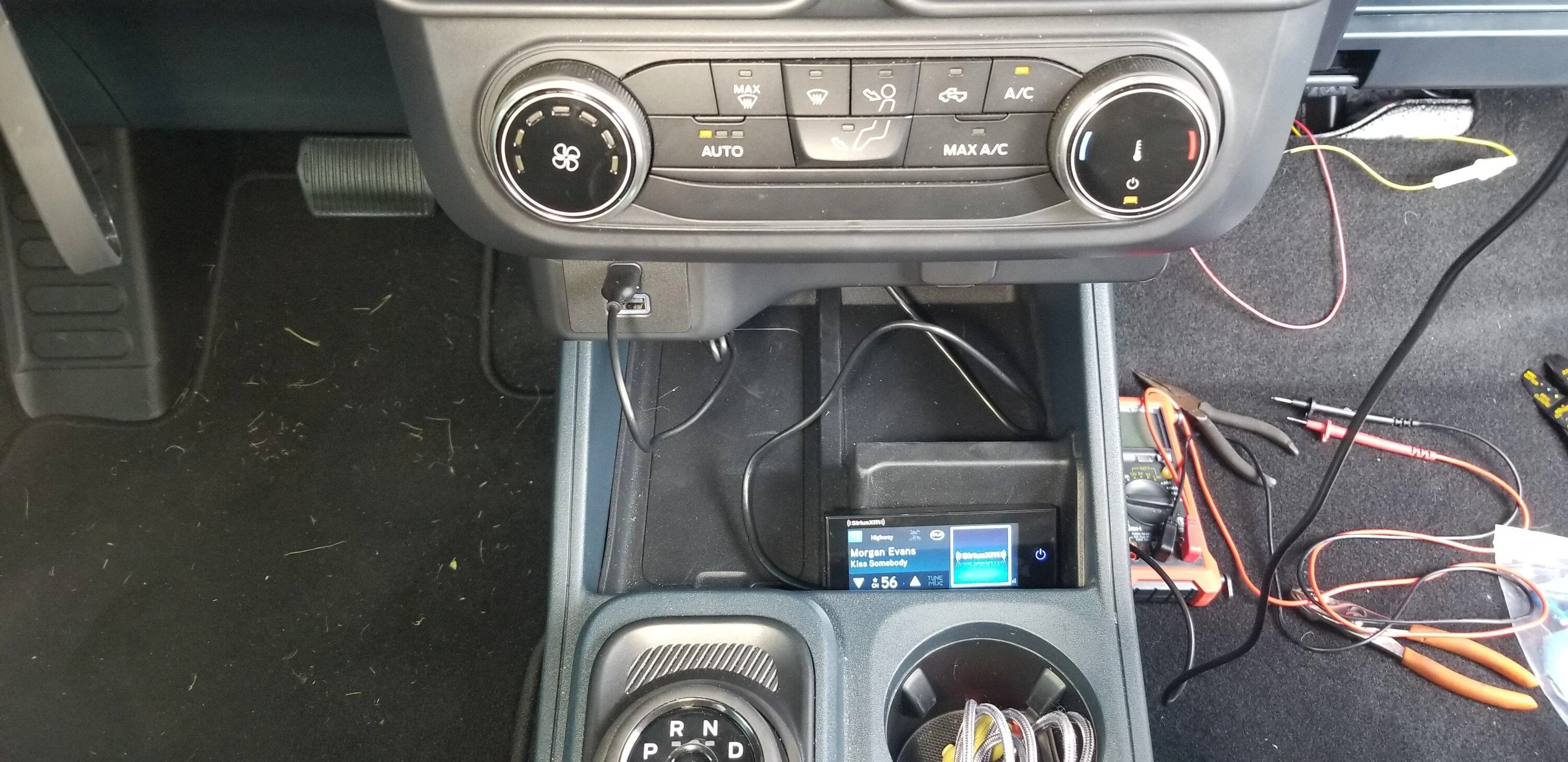 Ford Maverick Sirius XM Install in XL Hybrid- Commander Touch - Tool-Less (Almost) 20220916_091548