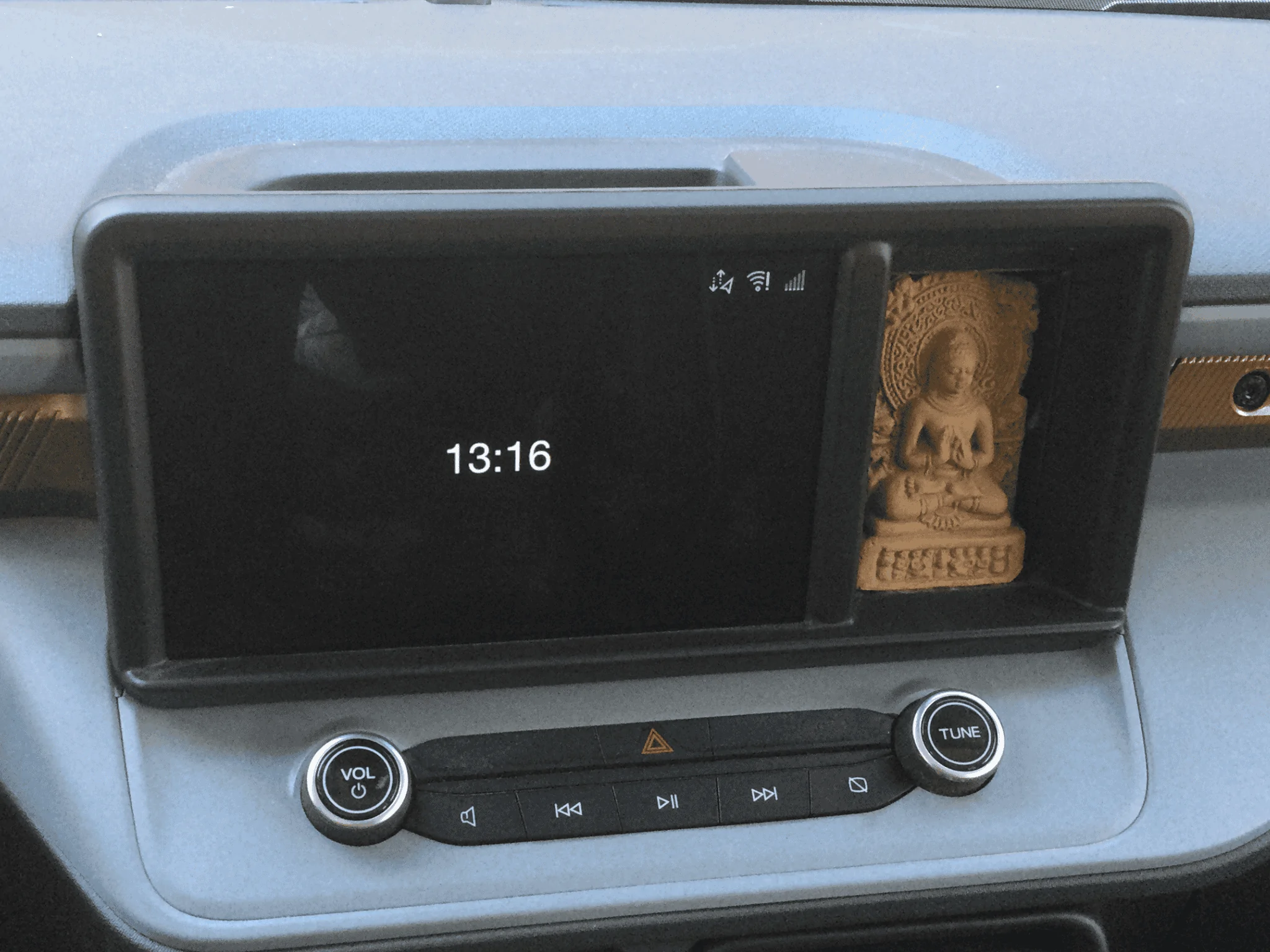 Ford Maverick Creative Ideas for Dash Cubby Storage 24C7FE85-DCBD-4F6A-84E6-DDA25ED25DB4