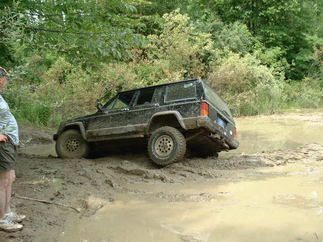 Ford Maverick Does anyone else want front tow hooks on their Maverick? SINKINGXJ.JPG