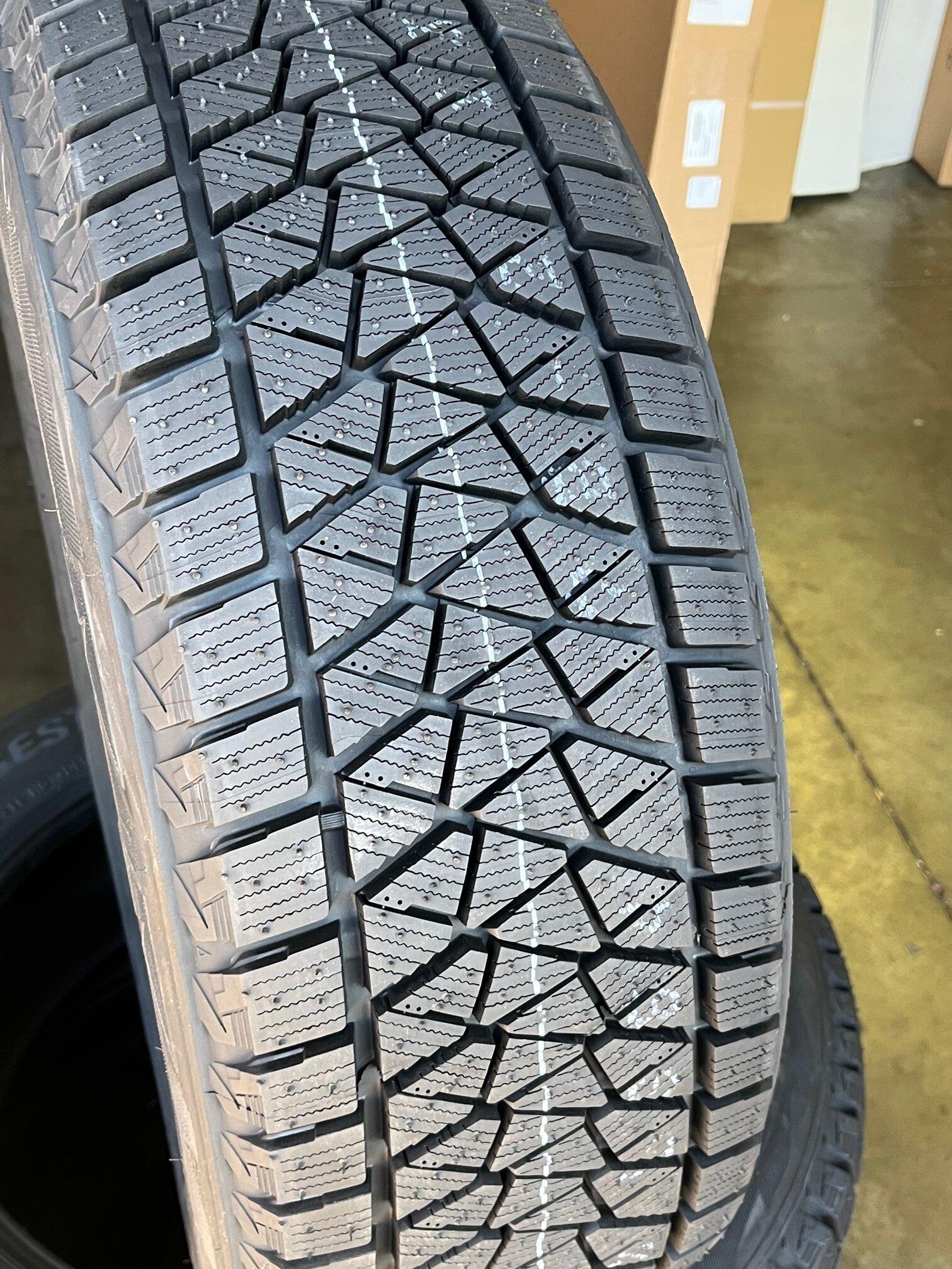 Ford Maverick Got some new snow shoes for my Hybrid -- Blizzak DM-V2 snow tires IMG_0686