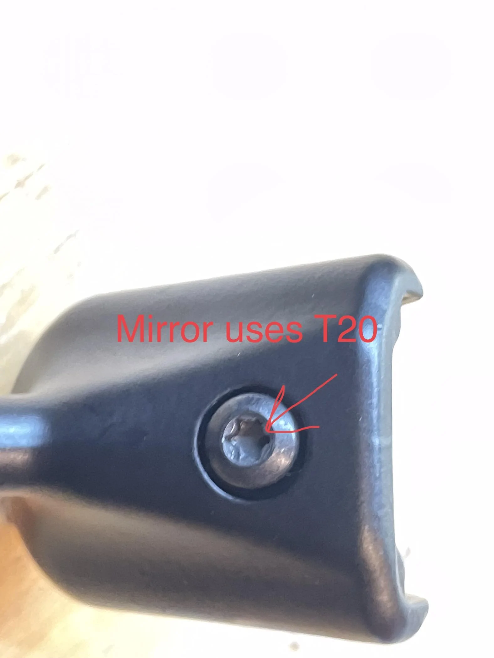 Ford Maverick Cheap auto-dimming, homelink mirror A3B28F90-86C0-4E59-BAE5-654F8E9297C0