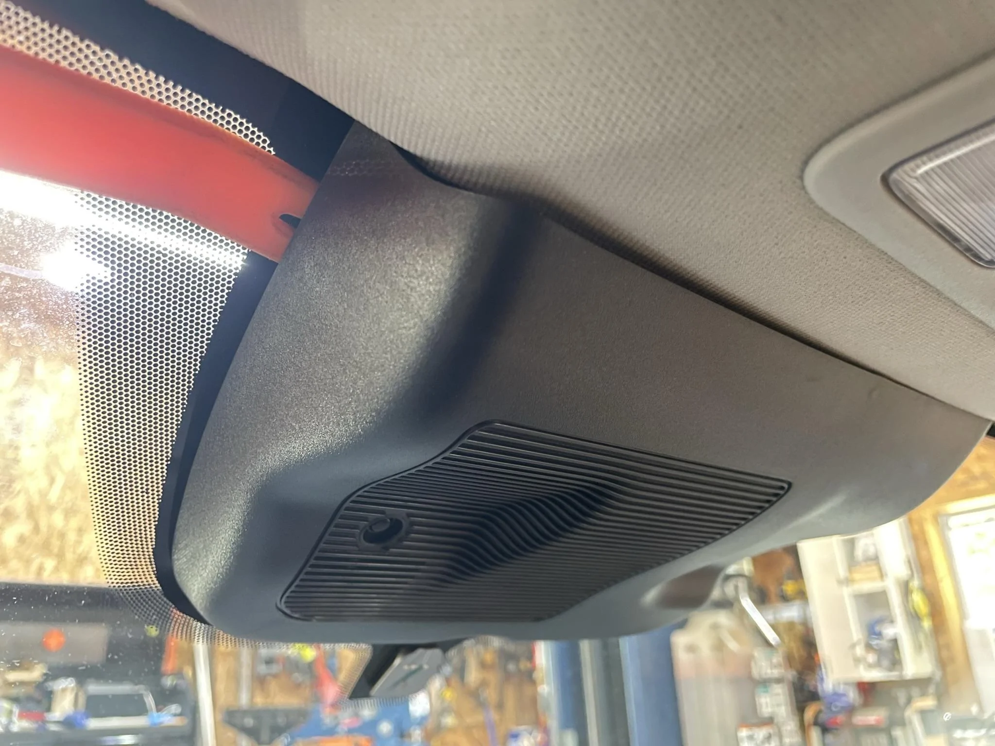 Ford Maverick Cheap auto-dimming, homelink mirror 6FA4774E-6A42-4012-9893-817C1760BB36