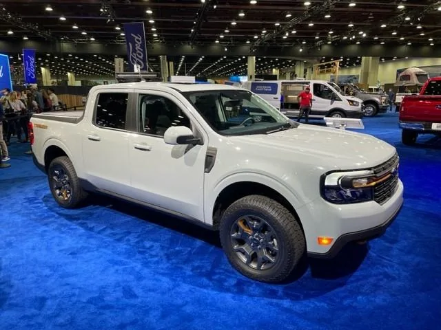 Ford Maverick '23 Maverick Tremor lighting close up pics Detroit AutoShow shared components with Black Appearance PKG mavtremor
