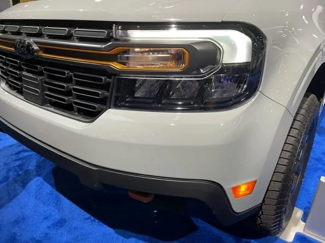 Ford Maverick '23 Maverick Tremor lighting close up pics Detroit AutoShow shared components with Black Appearance PKG mav5