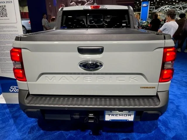 Ford Maverick '23 Maverick Tremor lighting close up pics Detroit AutoShow shared components with Black Appearance PKG mav2