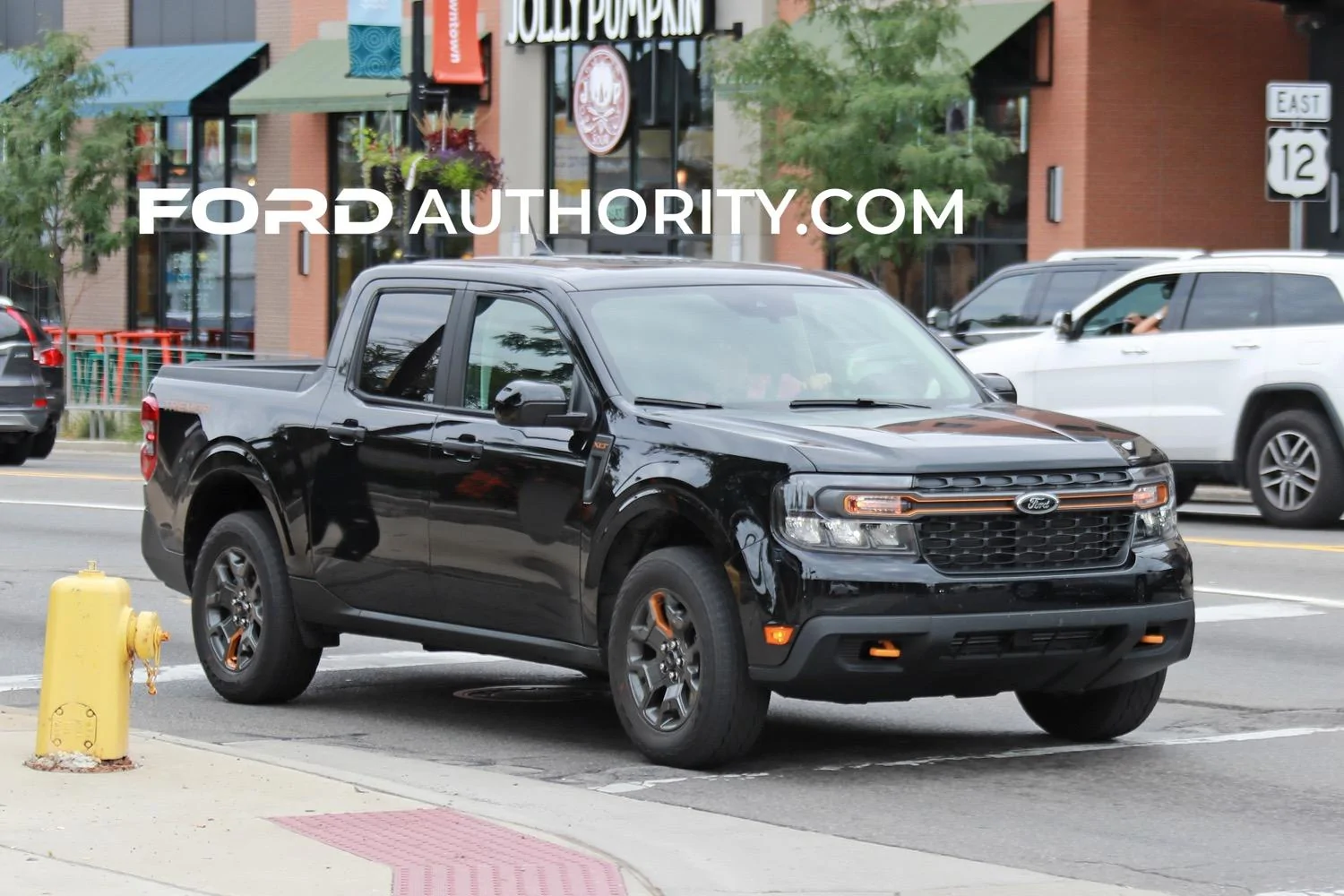 Ford Maverick Tremor Maverick XLT spotted in Shadow Black remor-shadow-black-september-2022-exterior-001-jpg