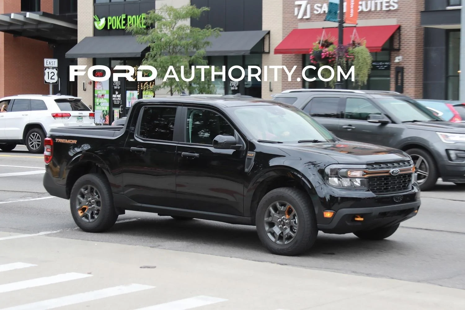 Ford Maverick Tremor Maverick XLT spotted in Shadow Black remor-shadow-black-september-2022-exterior-003-jpg