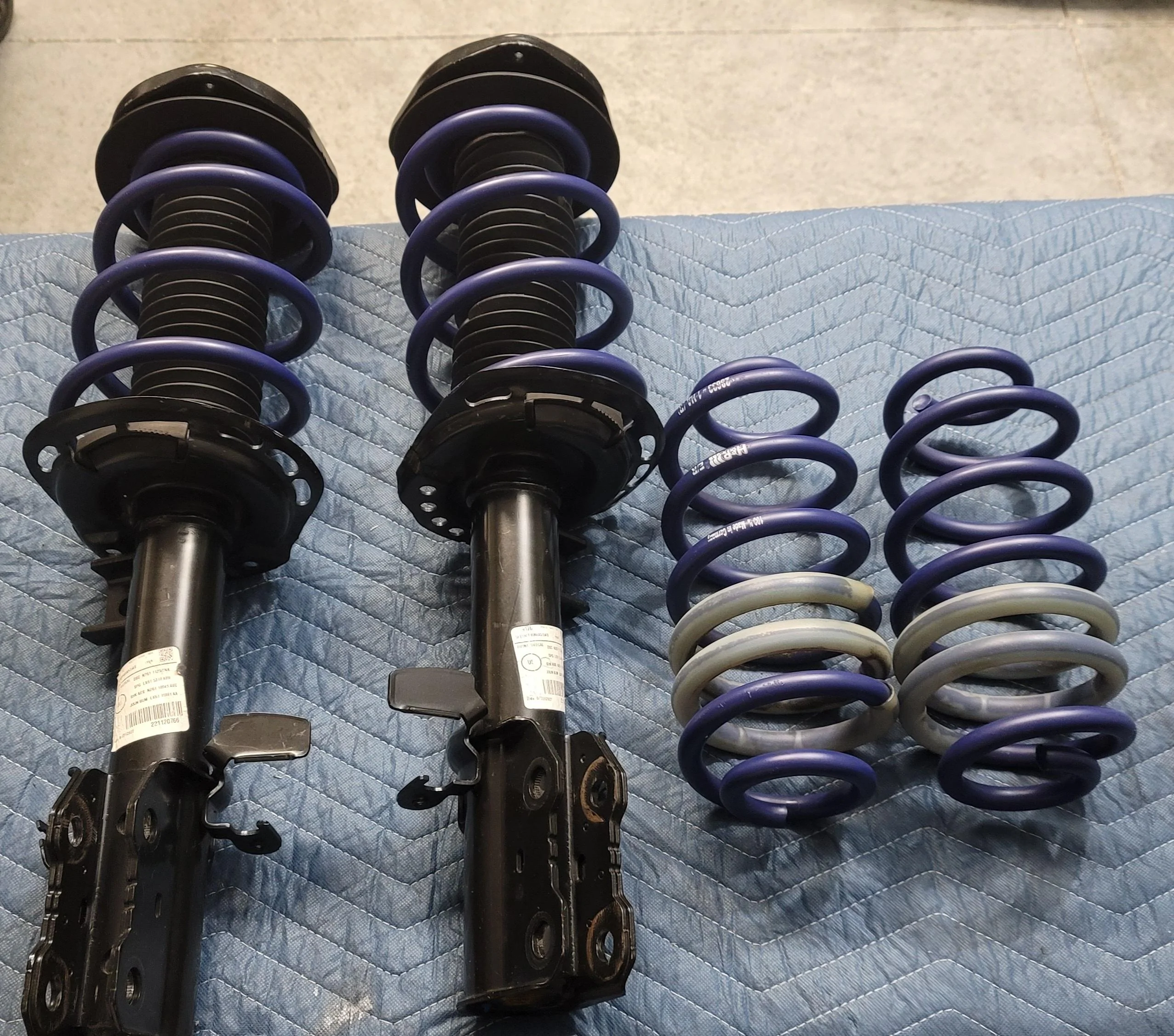 Ford Maverick H&R Escape awd Lowering Springs and Struts 20220925_222624