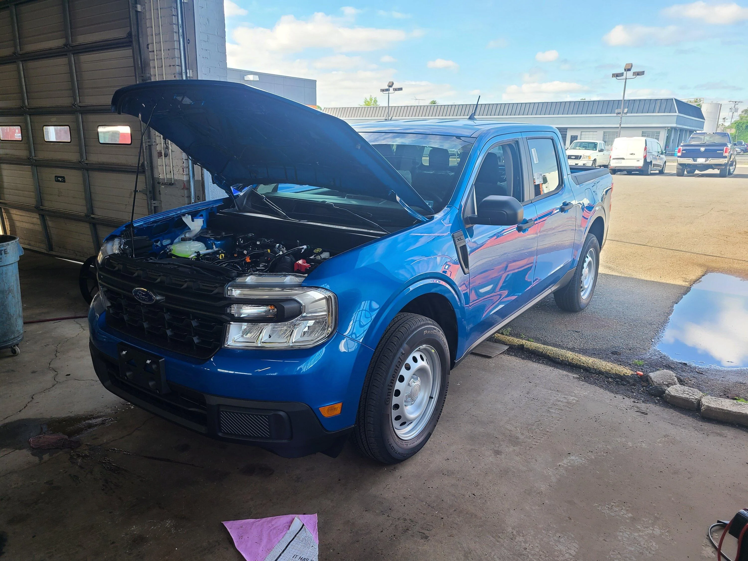 Ford Maverick 22 XL Lobo St Paddle shifters ,f150 Fog light Switch and Fog lights, Rotiforms Wheels Scale Suspension lowered and much more Oem Ford Accesories. 20220505_092058