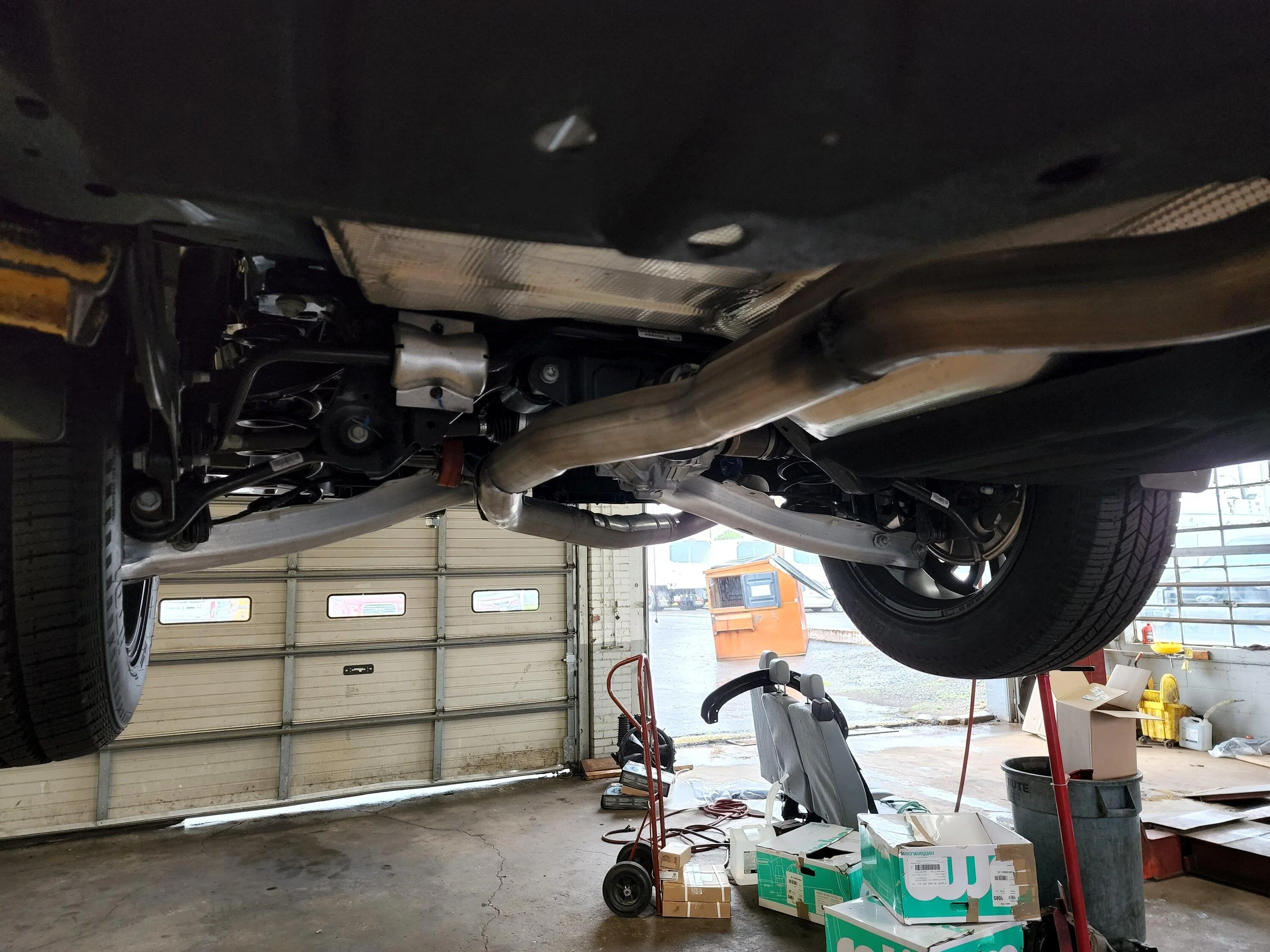 Ford Maverick 22 XL Lobo St Paddle shifters ,f150 Fog light Switch and Fog lights, Rotiforms Wheels Scale Suspension lowered and much more Oem Ford Accesories. 20220607_160046