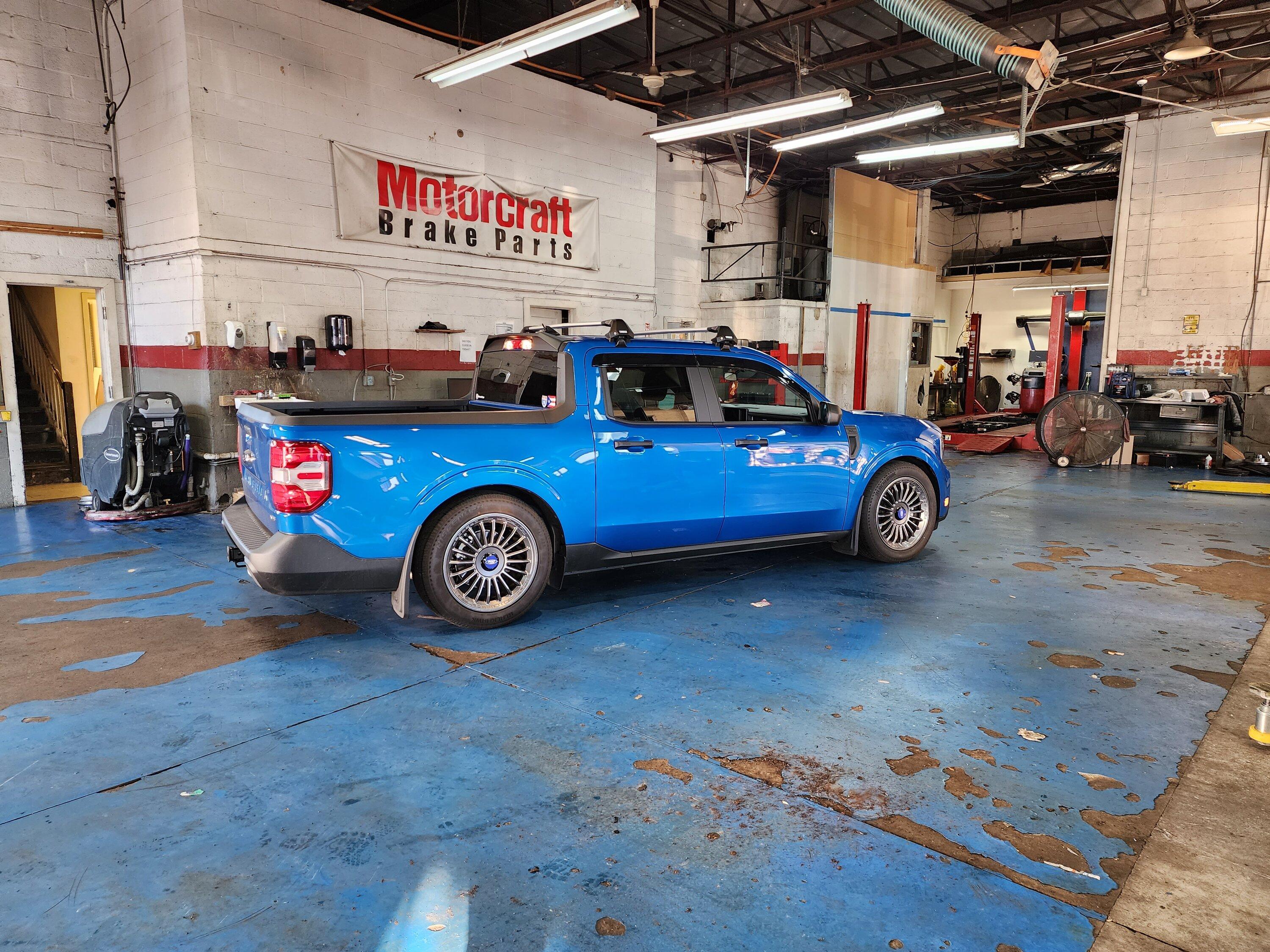 Ford Maverick 22 XL Lobo St Paddle shifters ,f150 Fog light Switch and Fog lights, Rotiforms Wheels Scale Suspension lowered and much more Oem Ford Accesories. 20220923_175649
