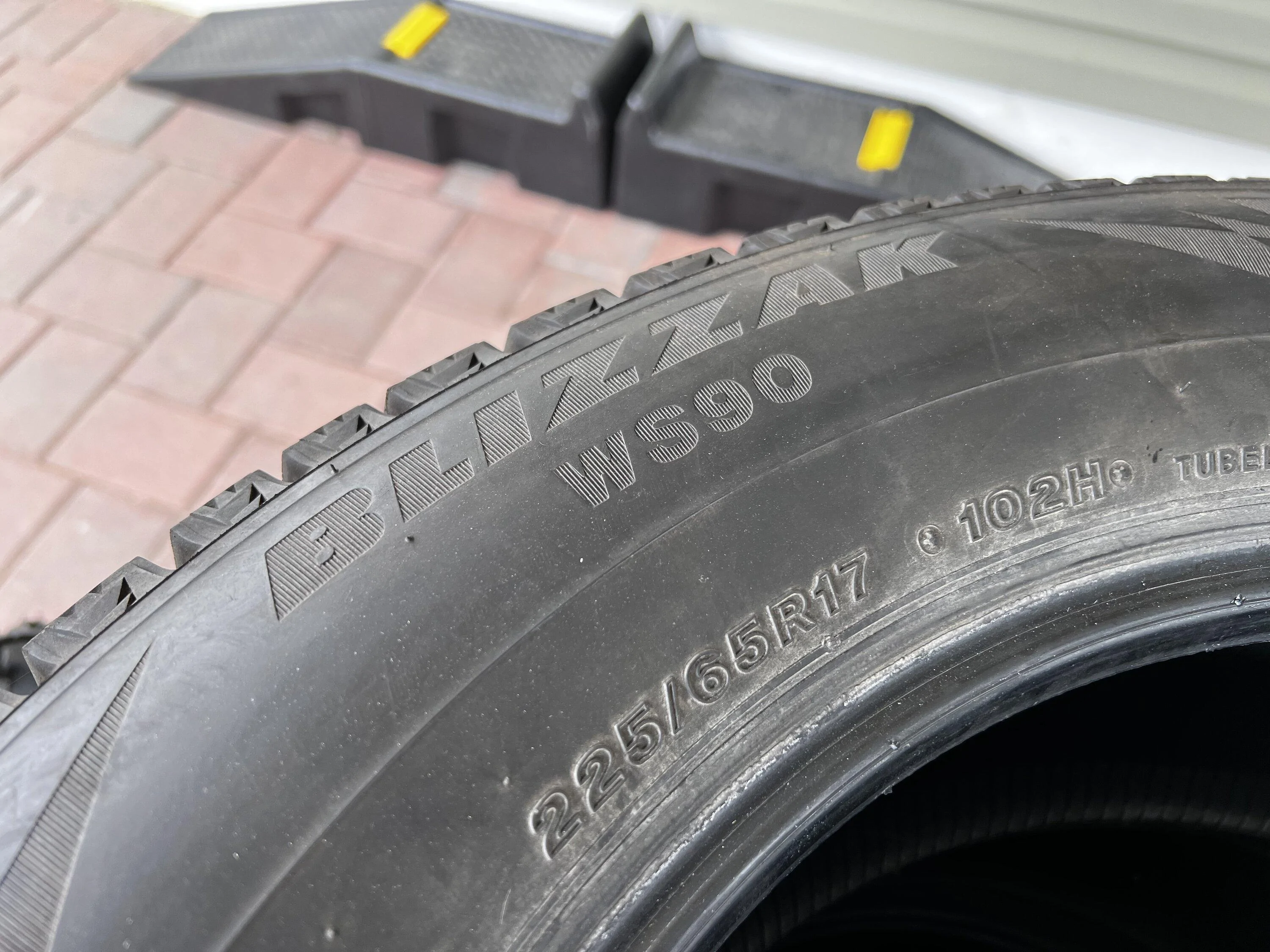 Ford Maverick Selling 17” Bridgestone Blizzak tires CEE93134-35BE-4F7F-9AC5-681E5B12A150